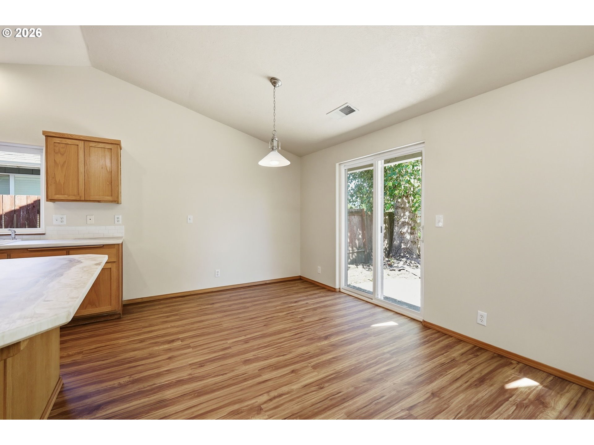 Property photo 11 of 44
