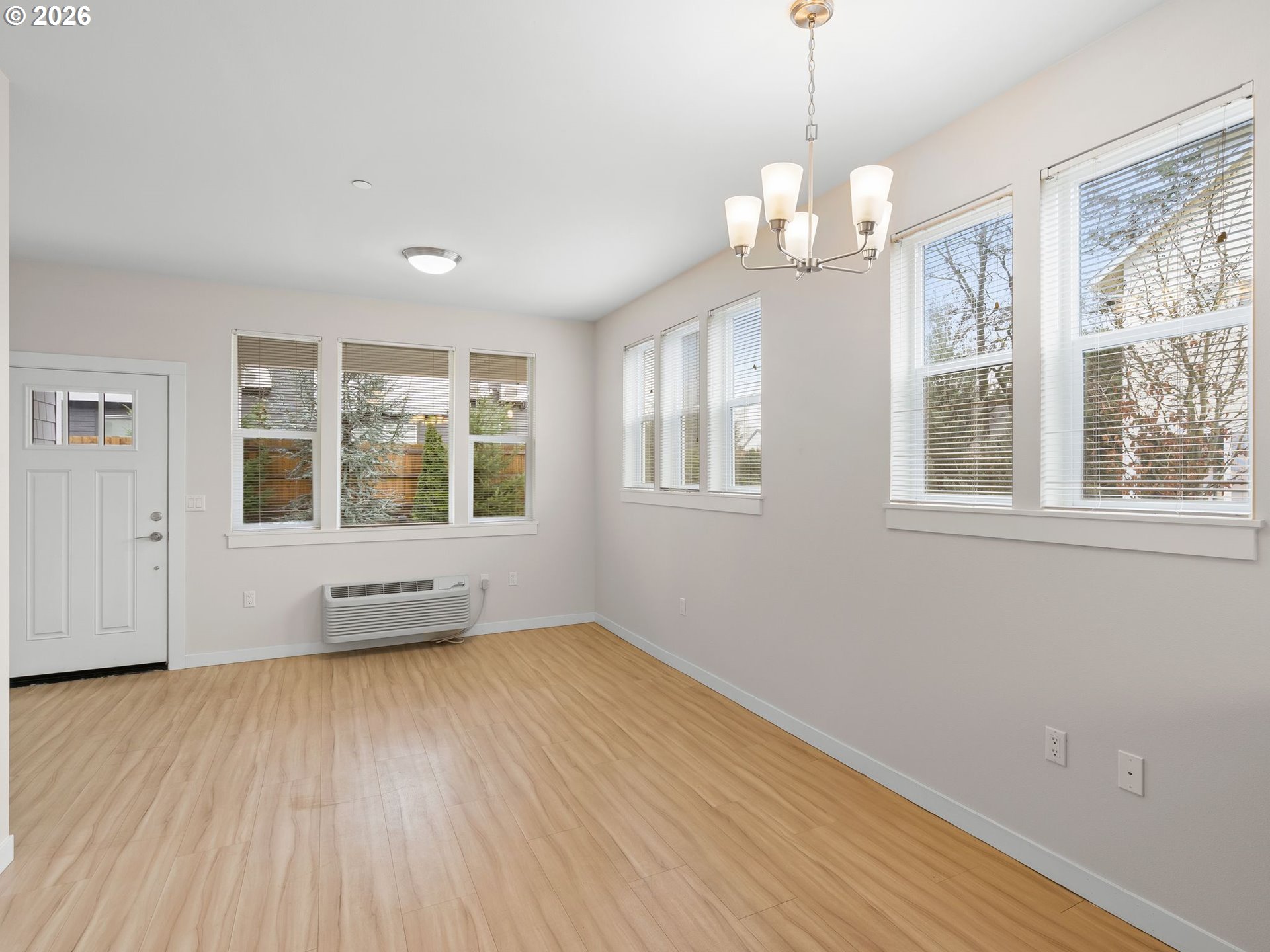 Photo #4: 662388034 Listing: Photo #4