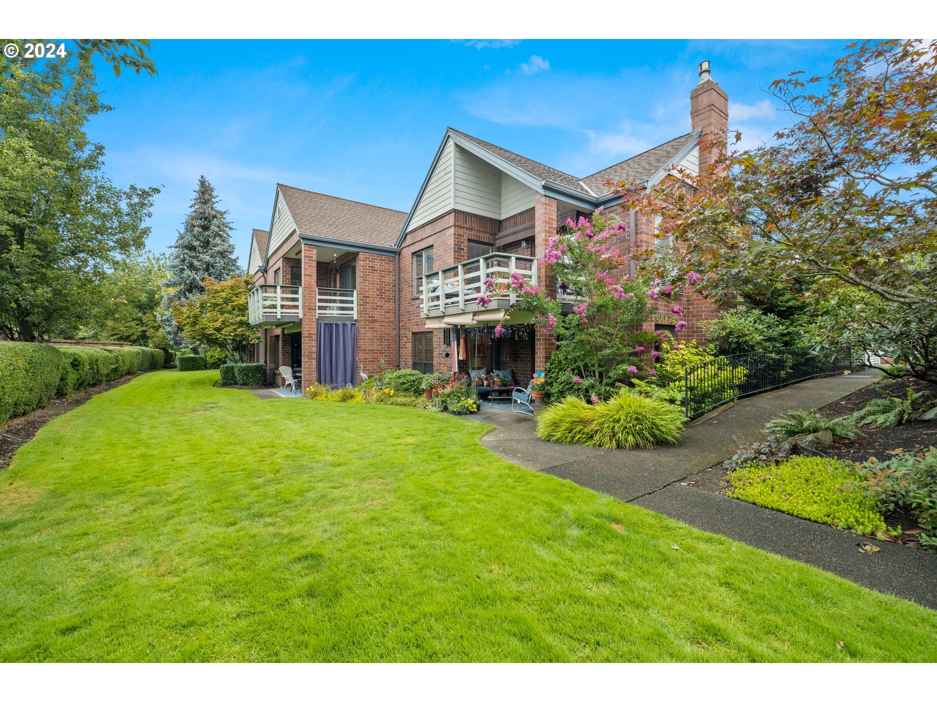 Photo #1: 662593921 Listing: Photo #1