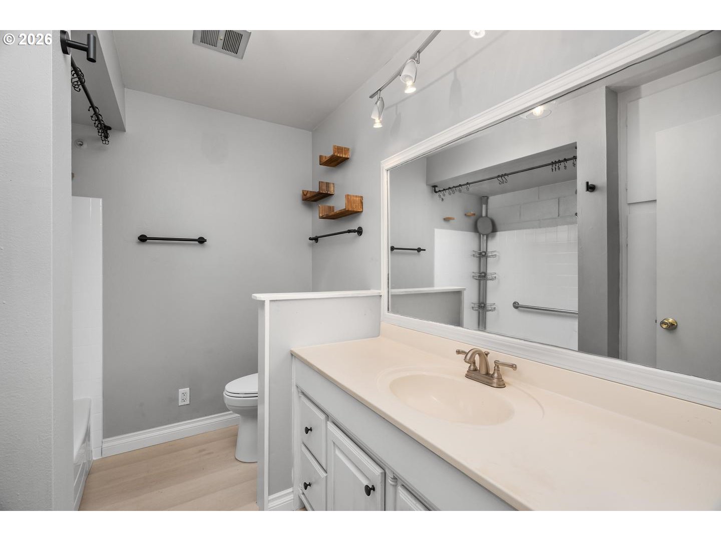 Photo #21: 662748312 Listing: Photo #21