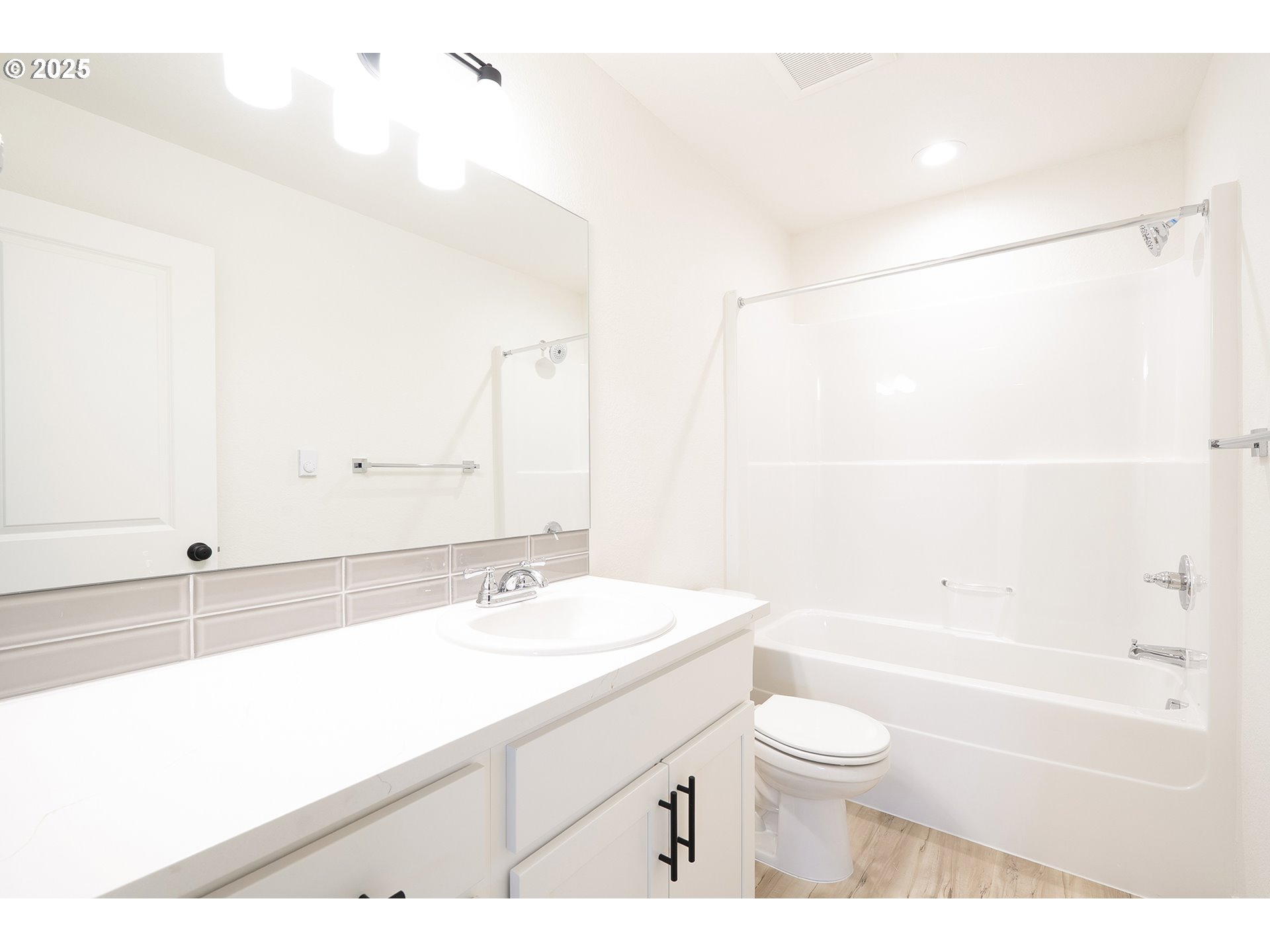 Photo #14: 663385023 Listing: Photo #14