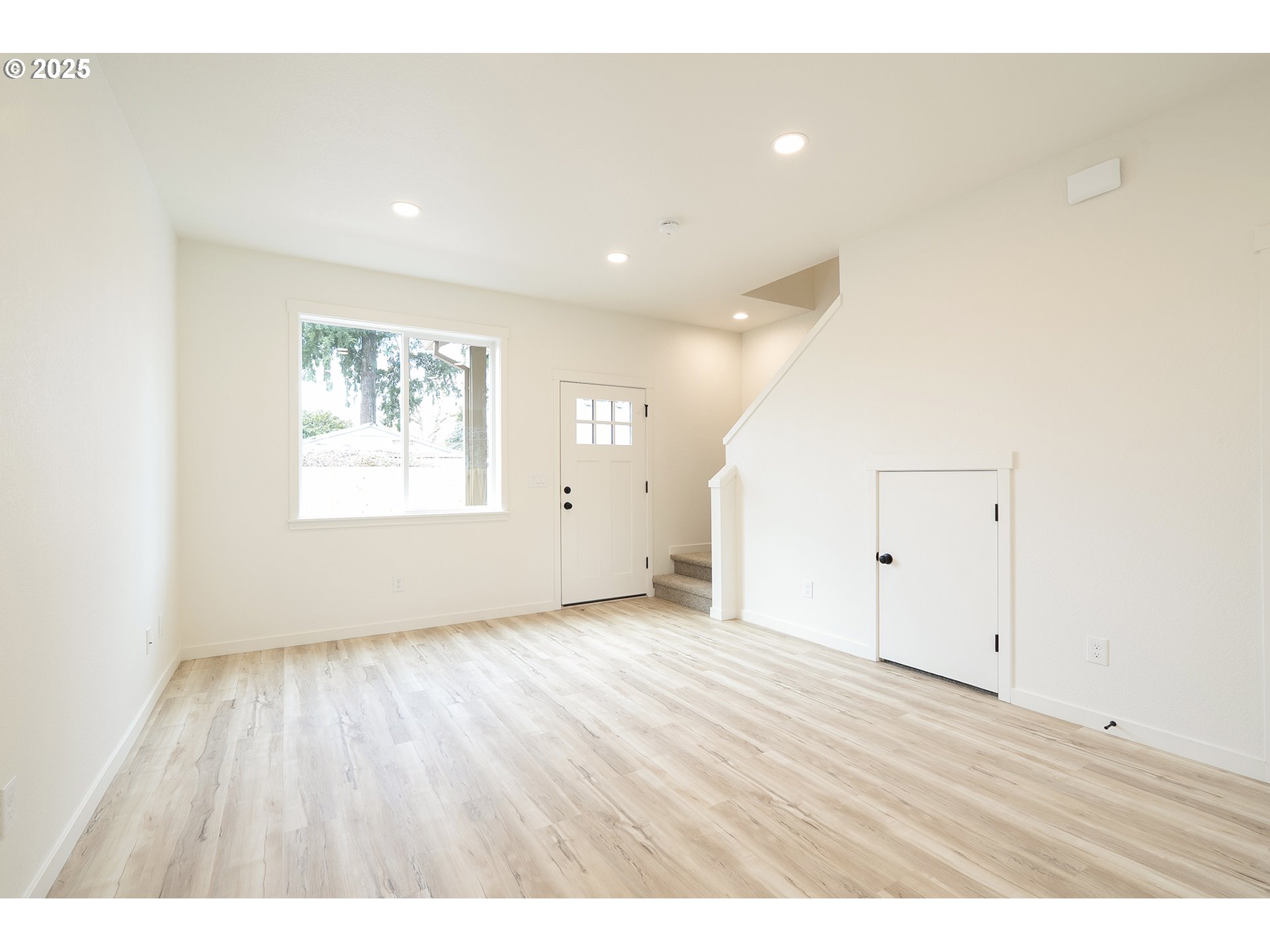 Photo #4: 663385023 Listing: Photo #4