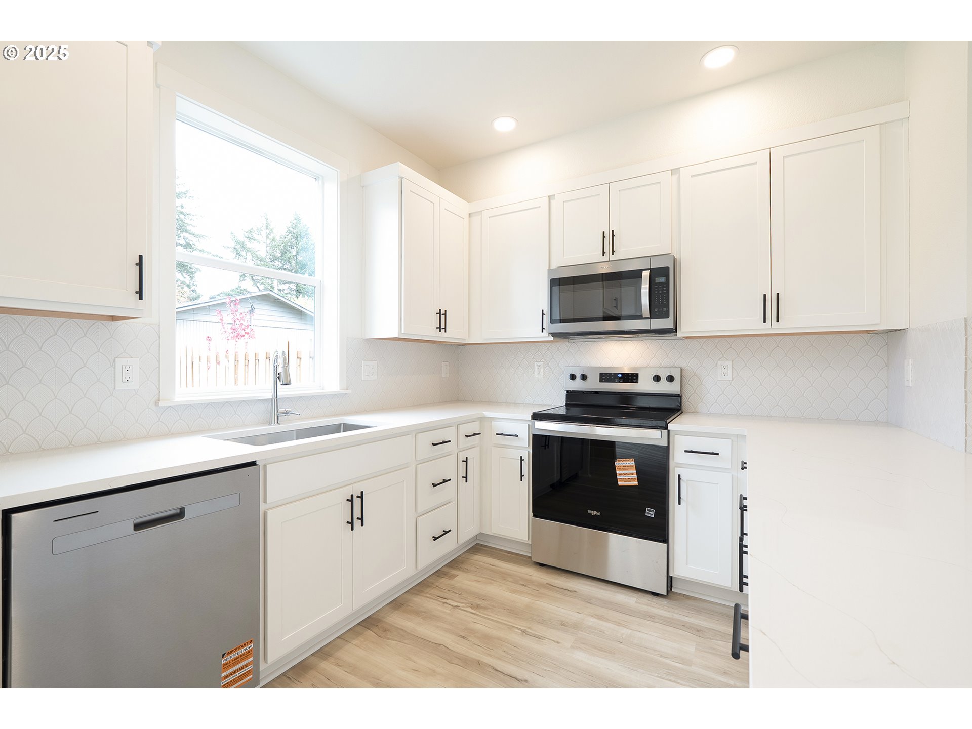 Photo #6: 663385023 Listing: Photo #6