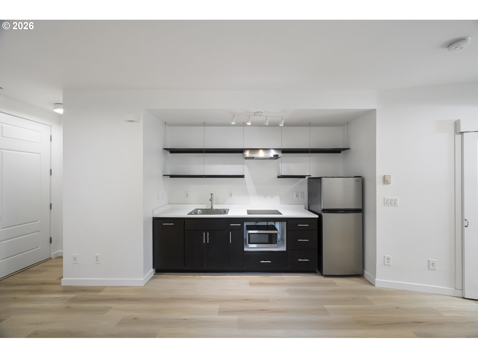 Photo #8: 663497631 Listing: Photo #8