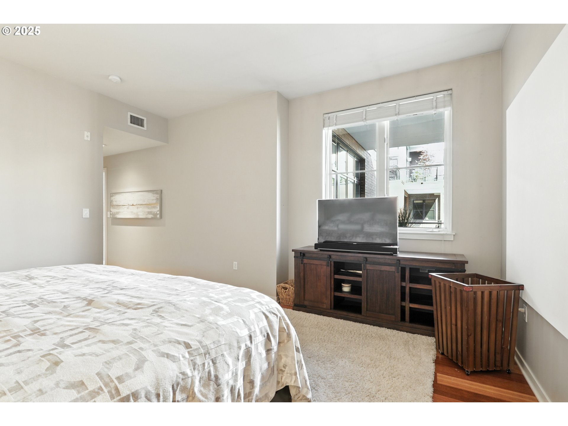 Photo #8: 664173665 Listing: Photo #8