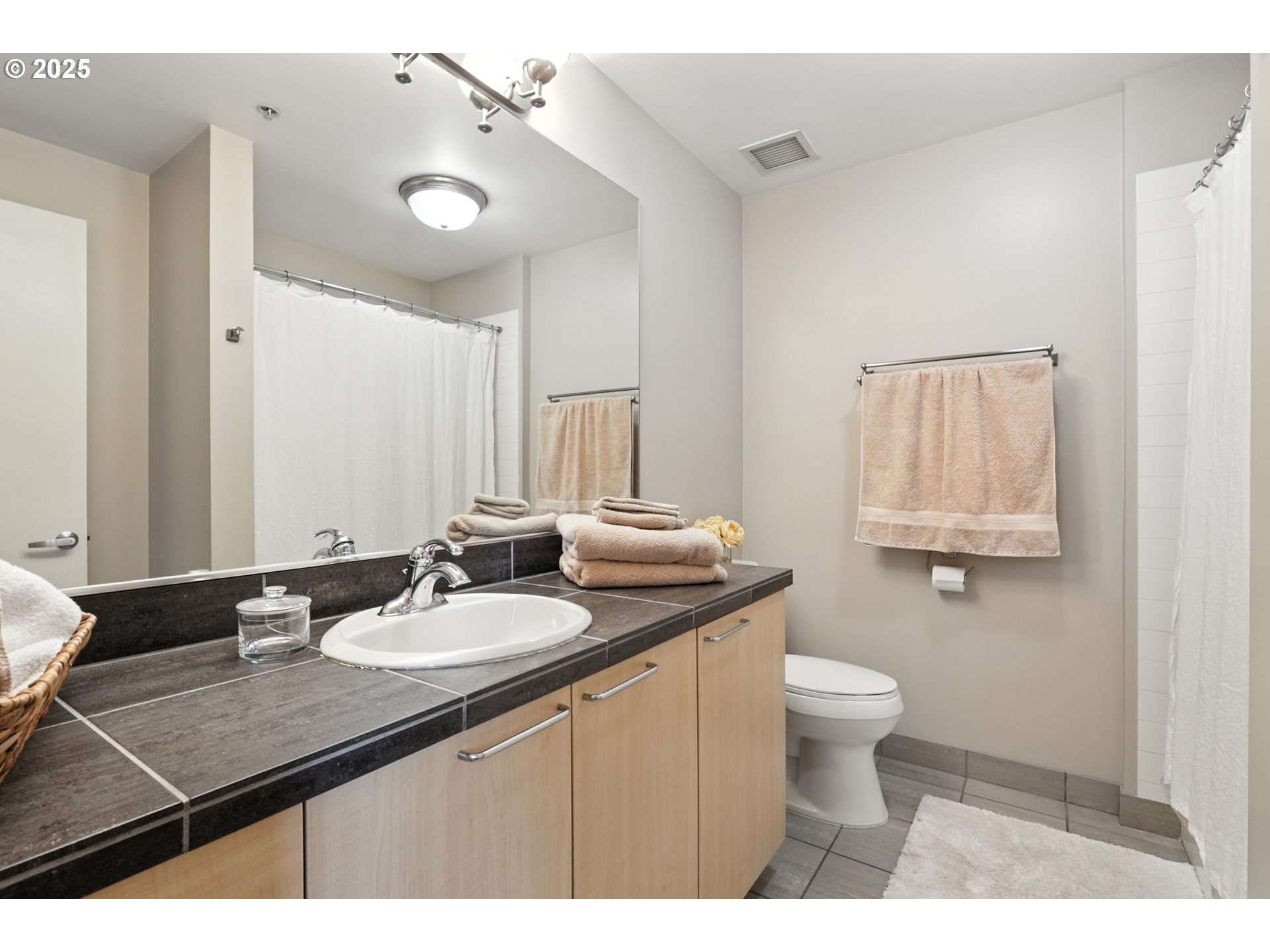 Photo #18: 664173665 Listing: Photo #18
