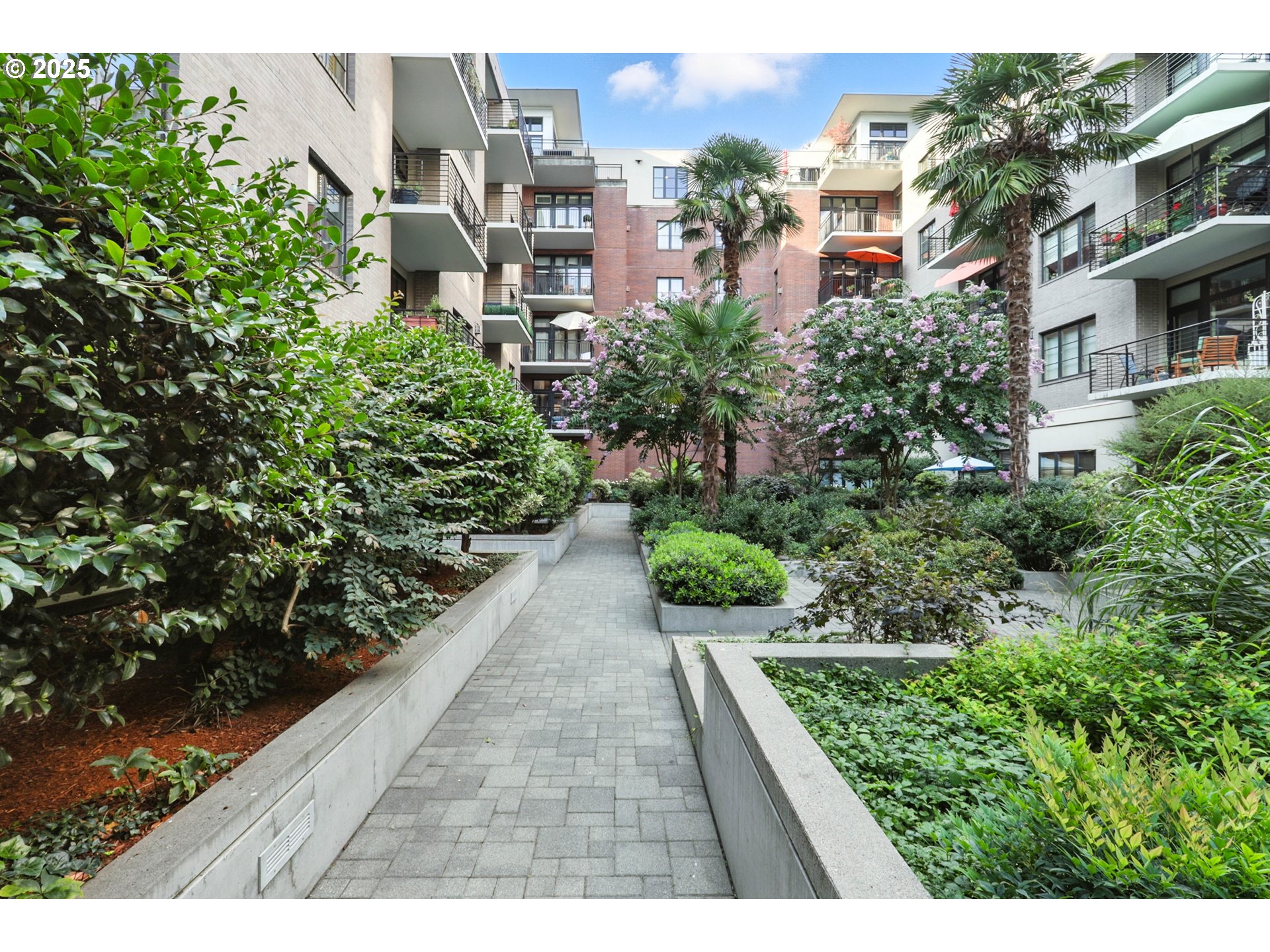 Photo #27: 664173665 Listing: Photo #27