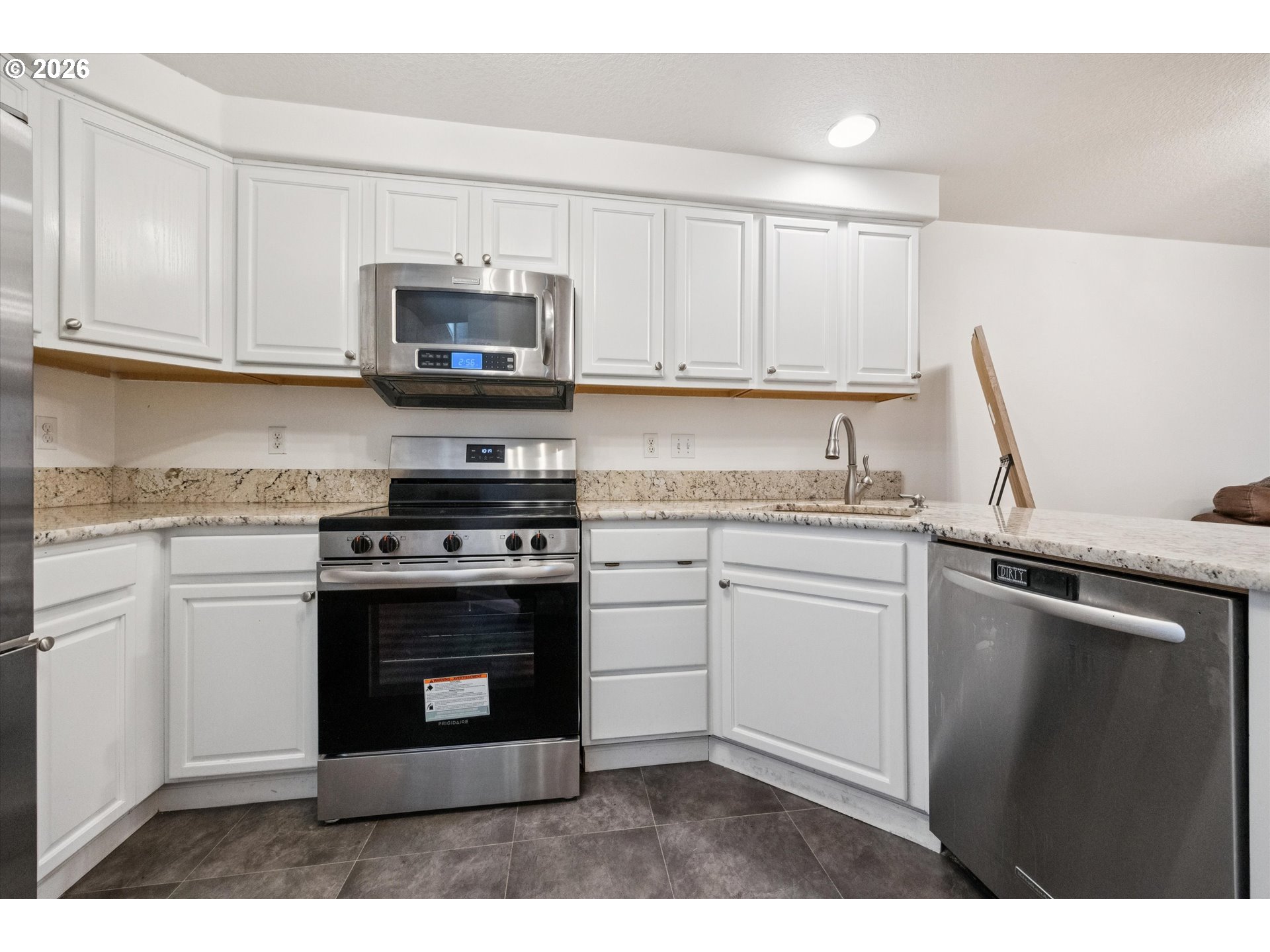 Photo #7: 664226857 Listing: Photo #7