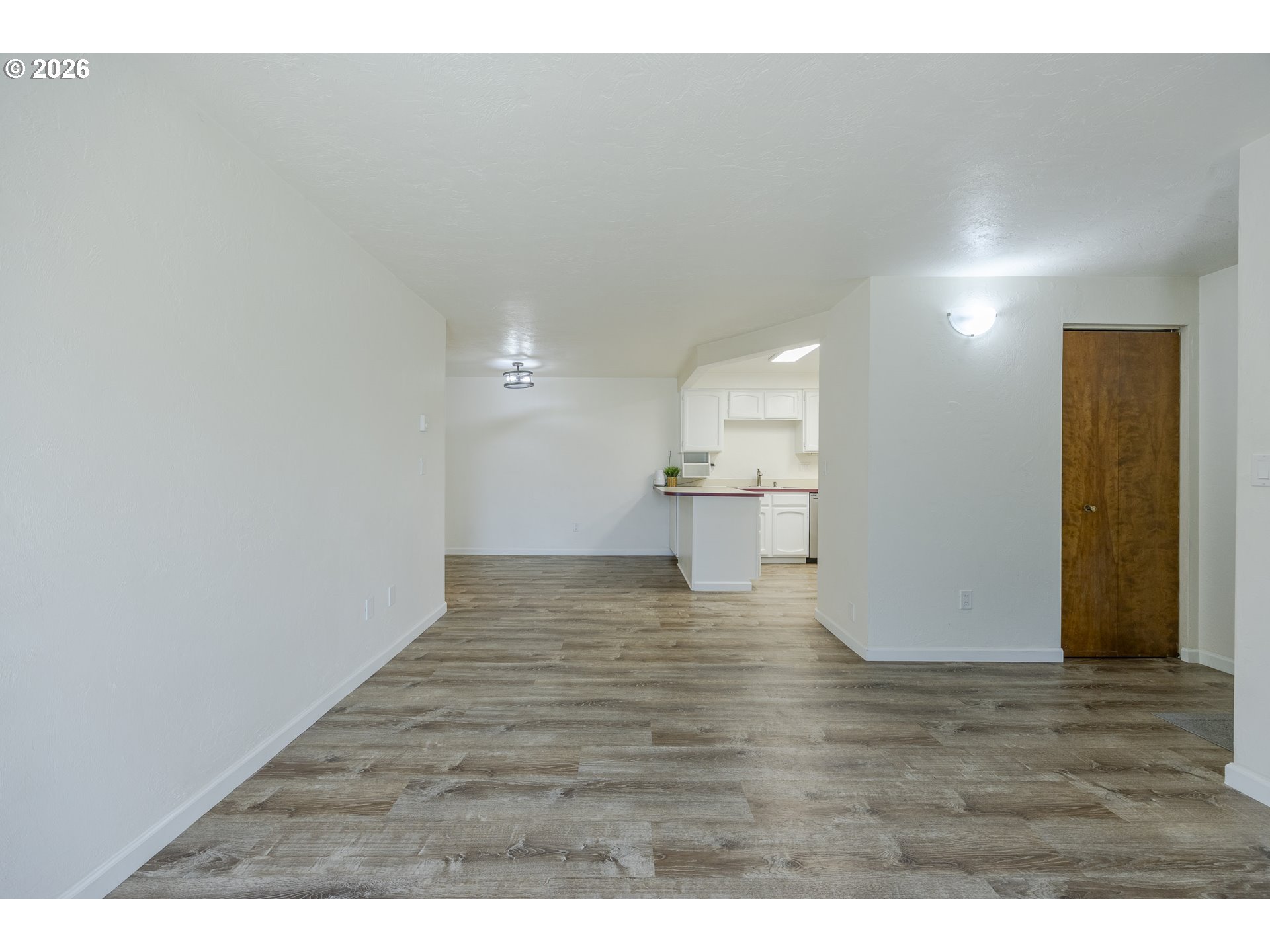 Property photo 10 of 44