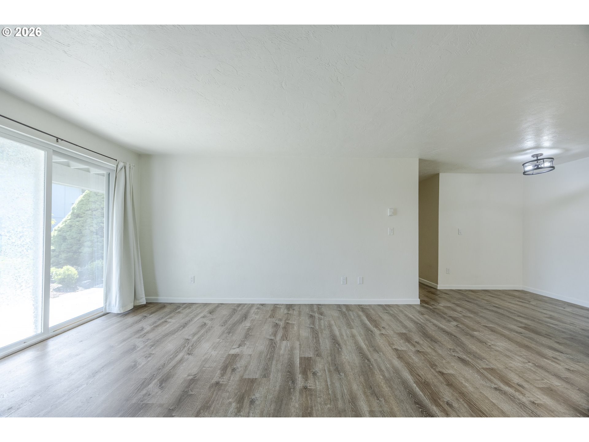 Property photo 5 of 44