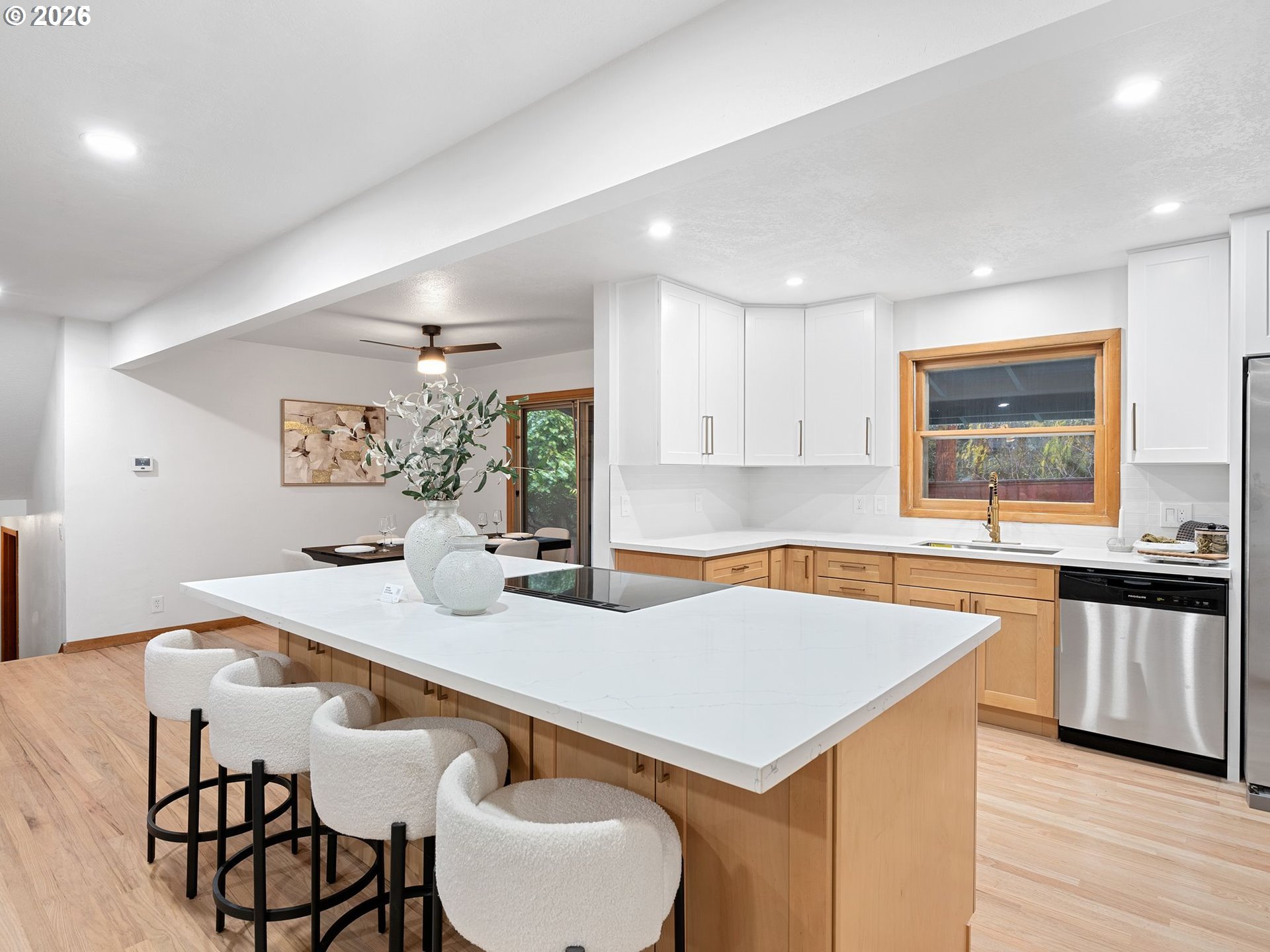 1760 KILKENNY DR, Lake Oswego, OR, 97034 1760 KILKENNY DR, Lake Oswego, OR, 97034