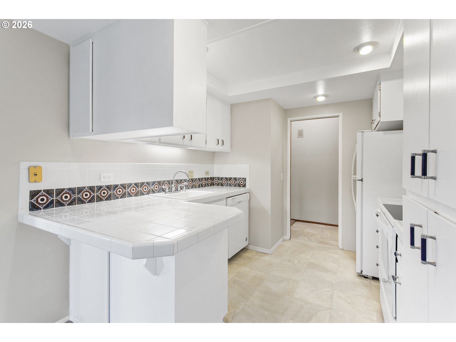 Photo #14: 664521354 Listing: Photo #14