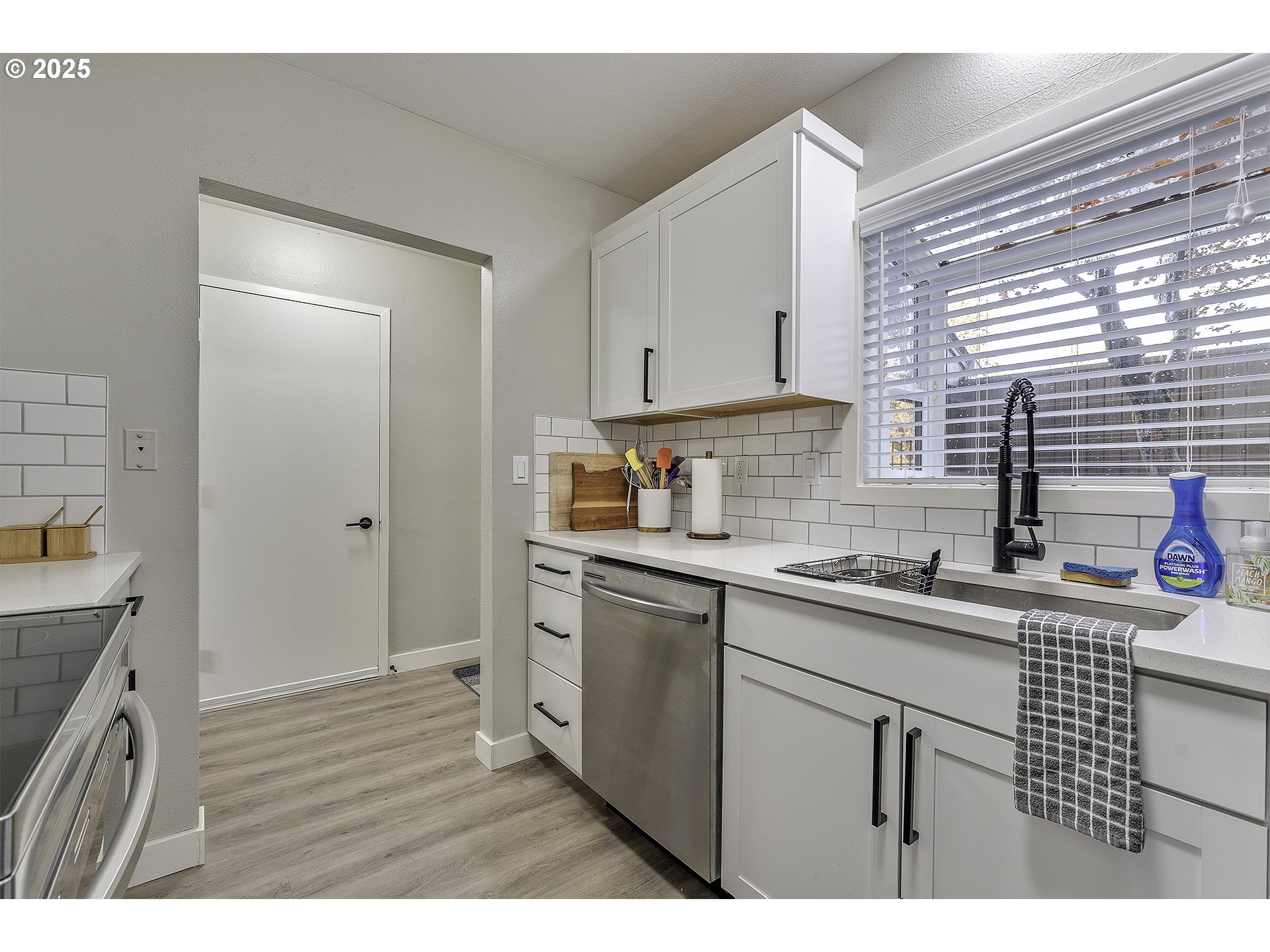 Photo #10: 665414318 Listing: Photo #10