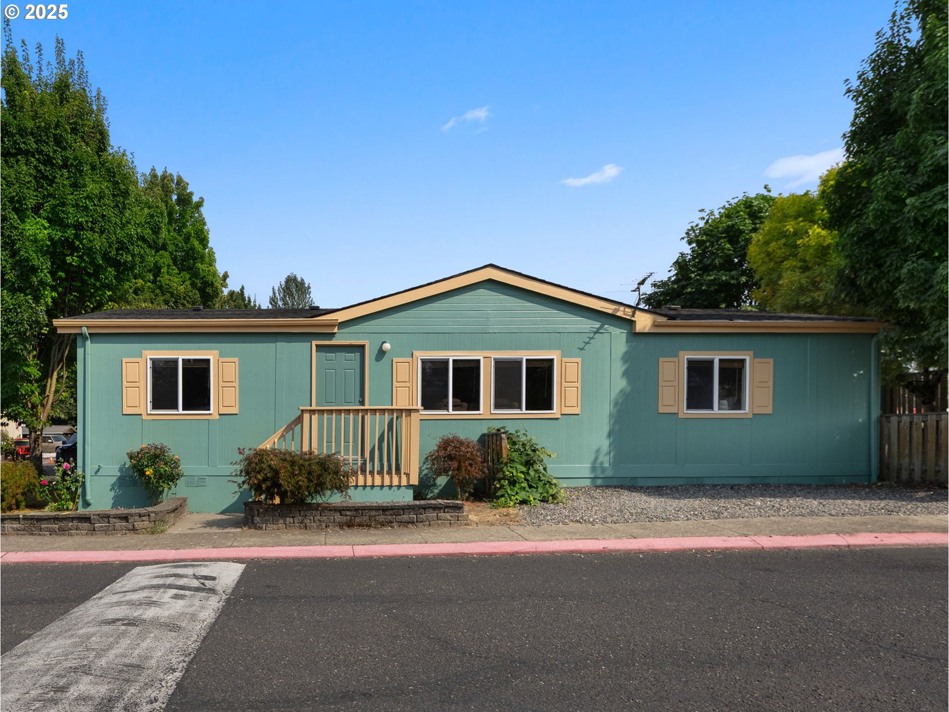 20650 NE SANDVIEW DR, Fairview OR 97024