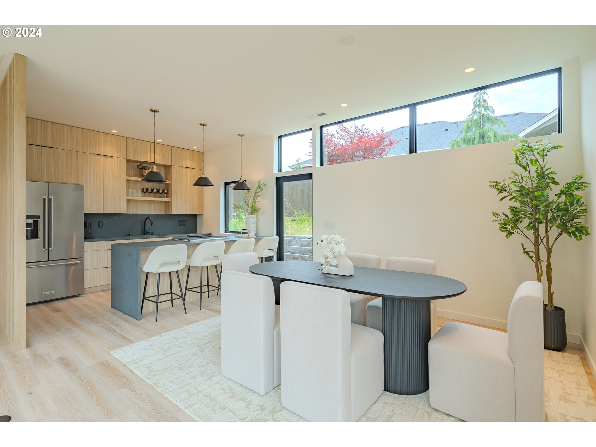 Photo #1: 667374870 Listing: Photo #1