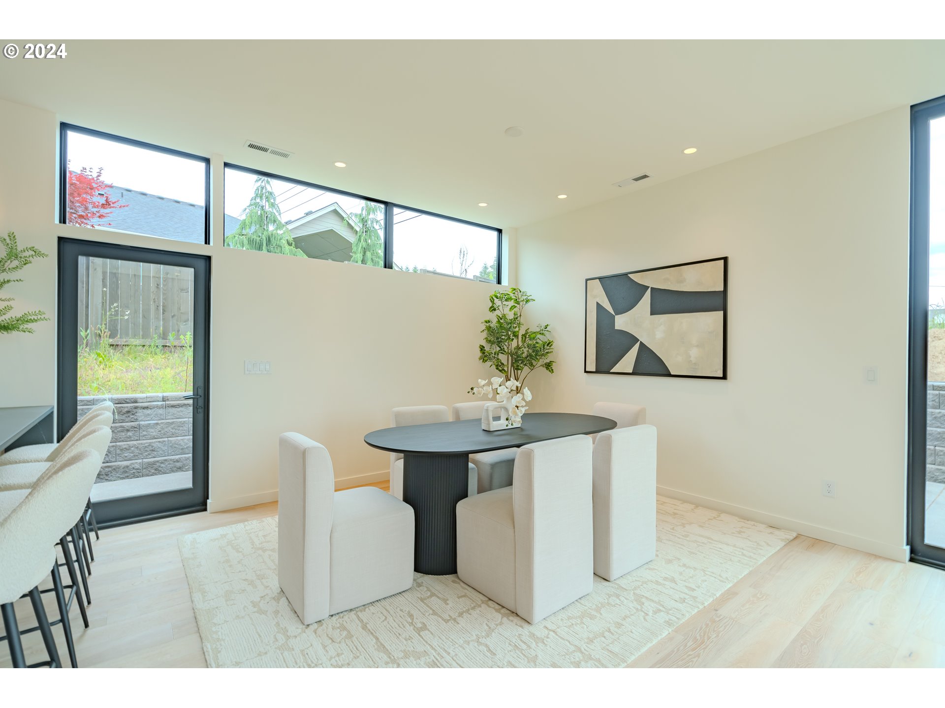 Photo #5: 667374870 Listing: Photo #5