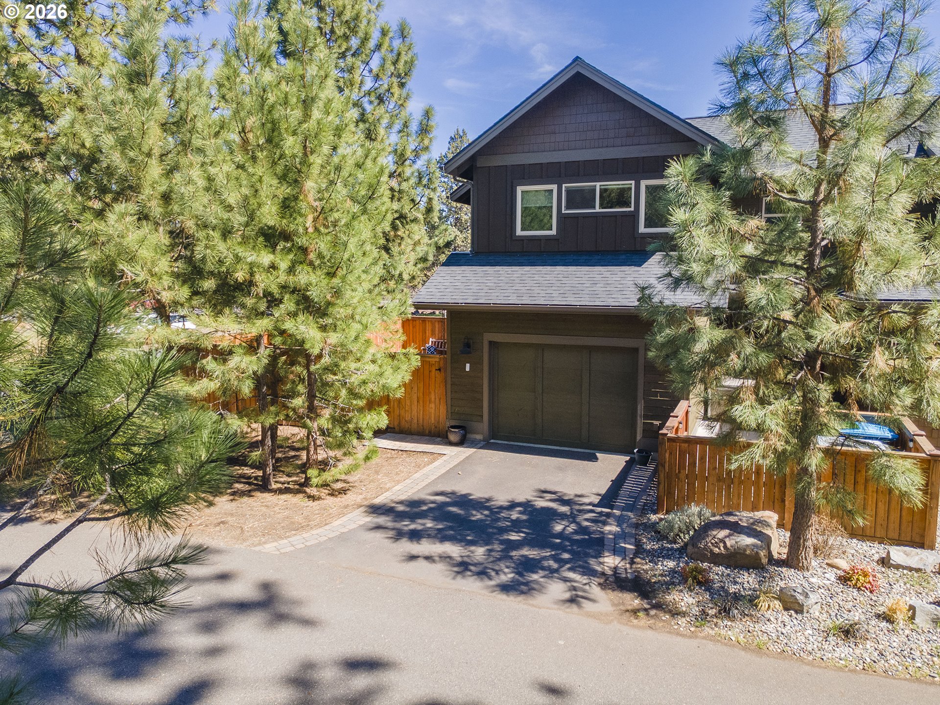 923 E DESPERADO TRL, Sisters, OR, 97759