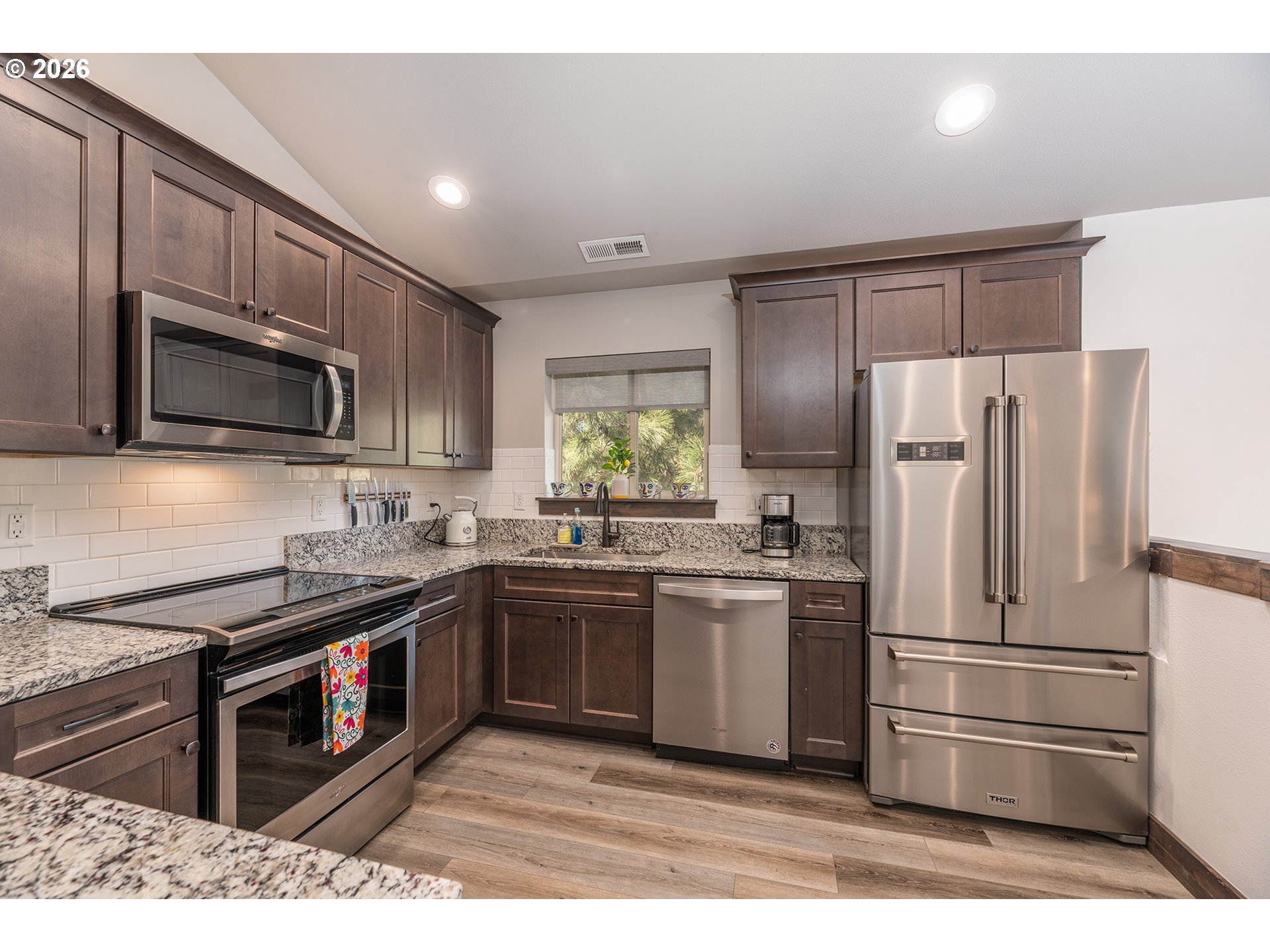 923 E DESPERADO TRL, Sisters, OR, 97759