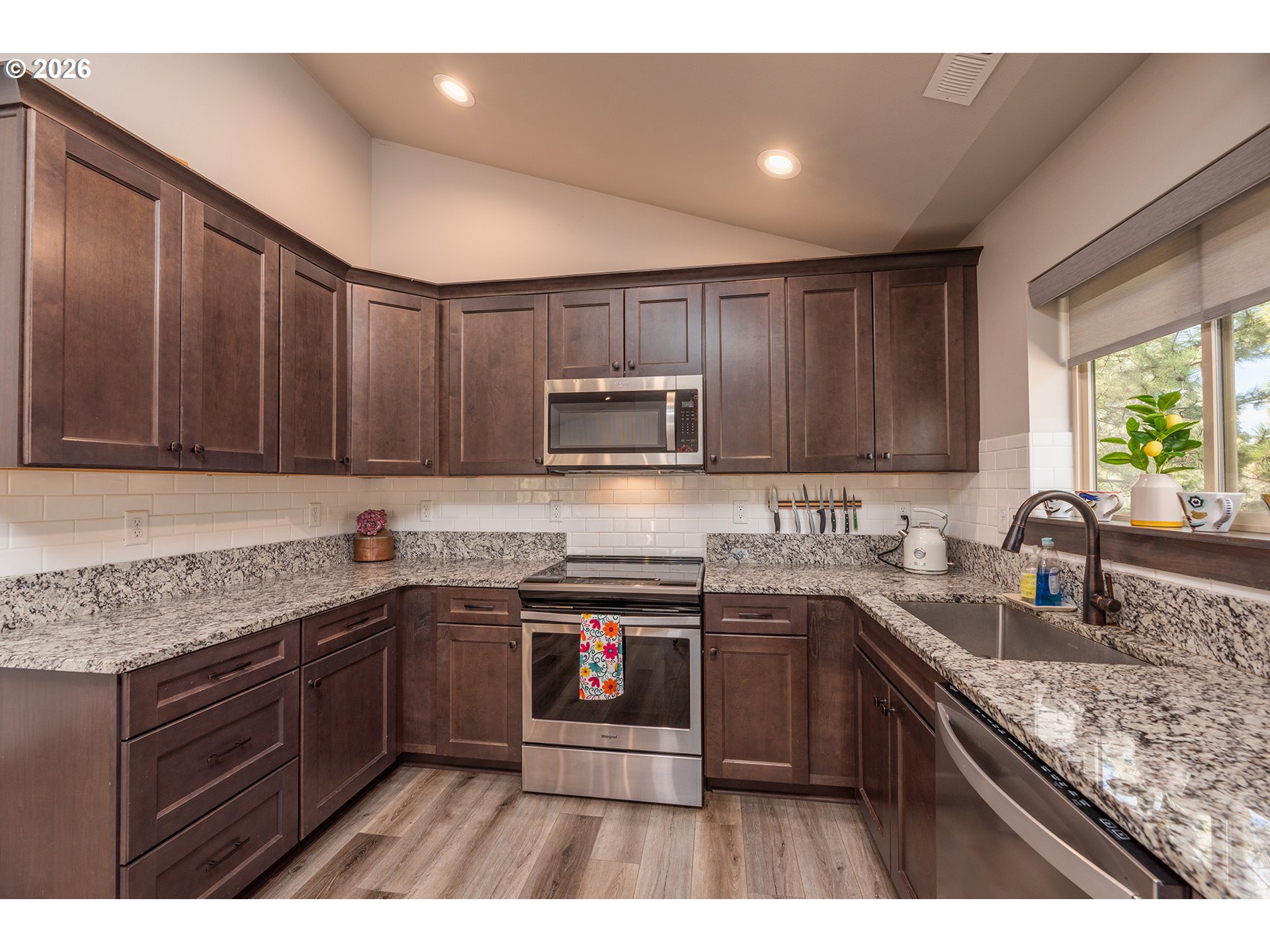 923 E DESPERADO TRL, Sisters, OR, 97759