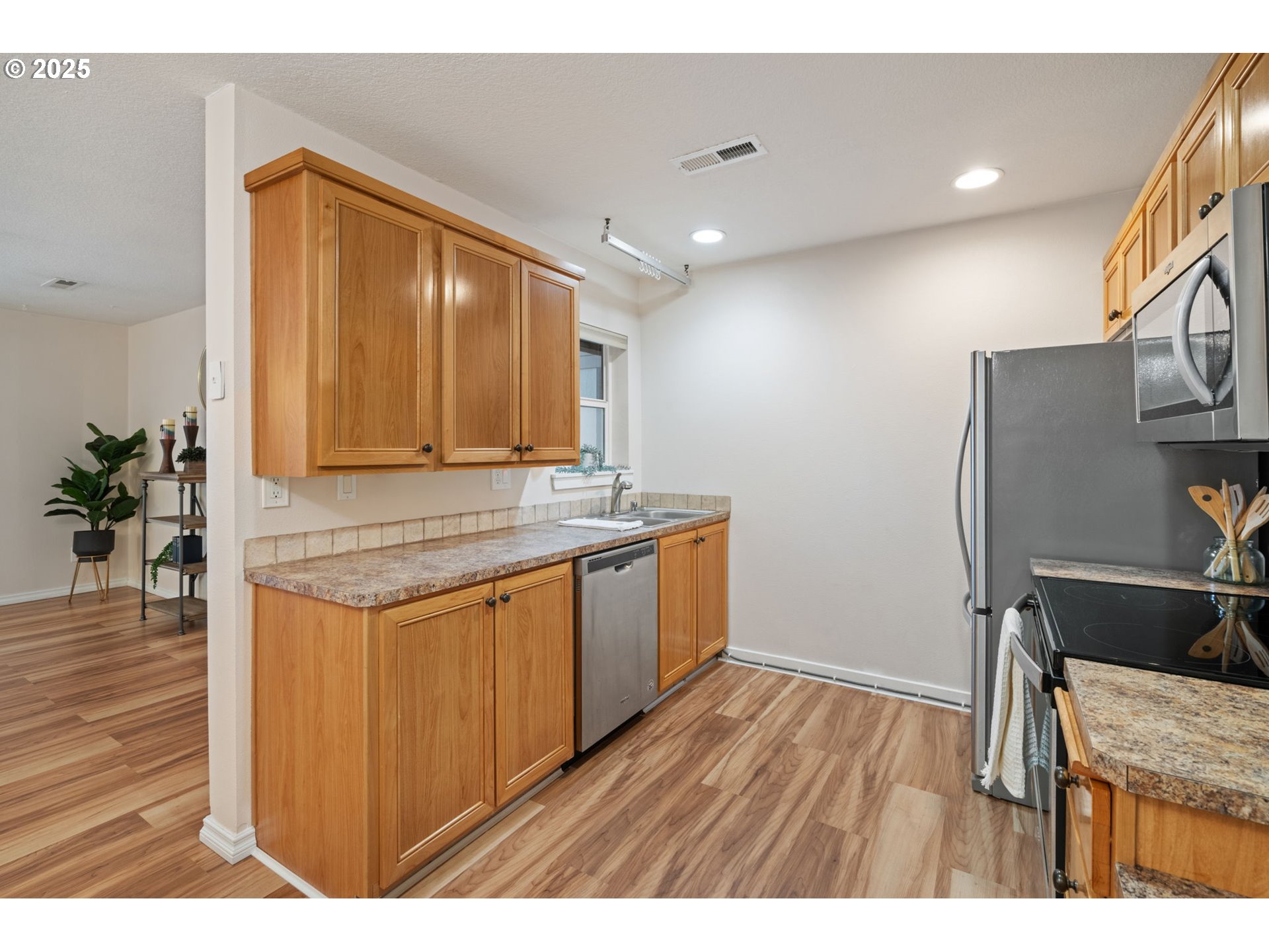 Photo #12: 669863400 Listing: Photo #12