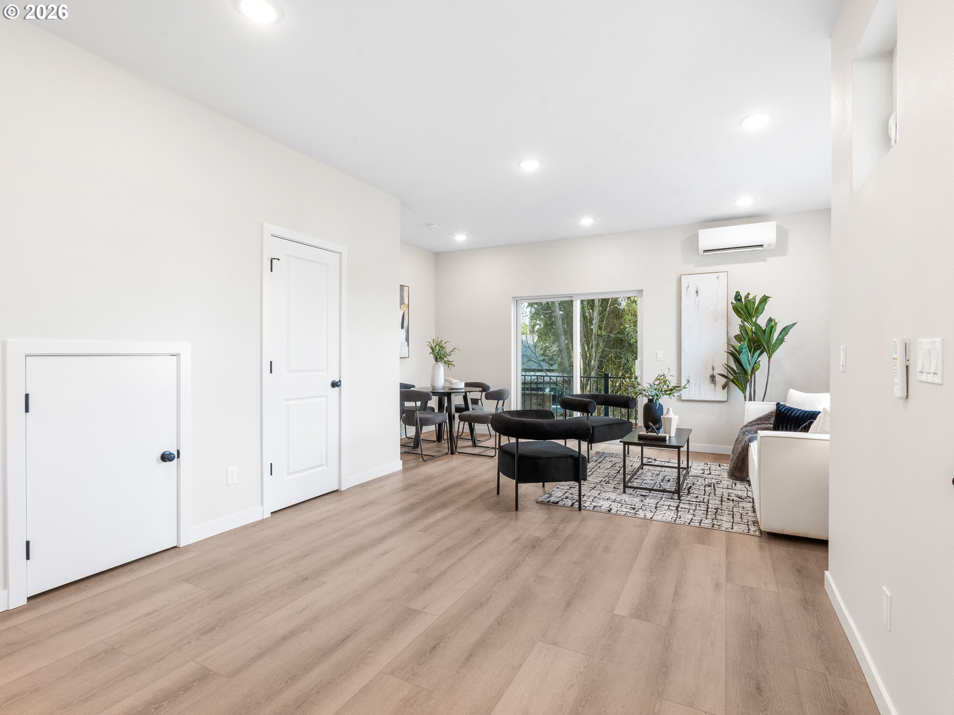 Photo #3: 671151934 Listing: Photo #3