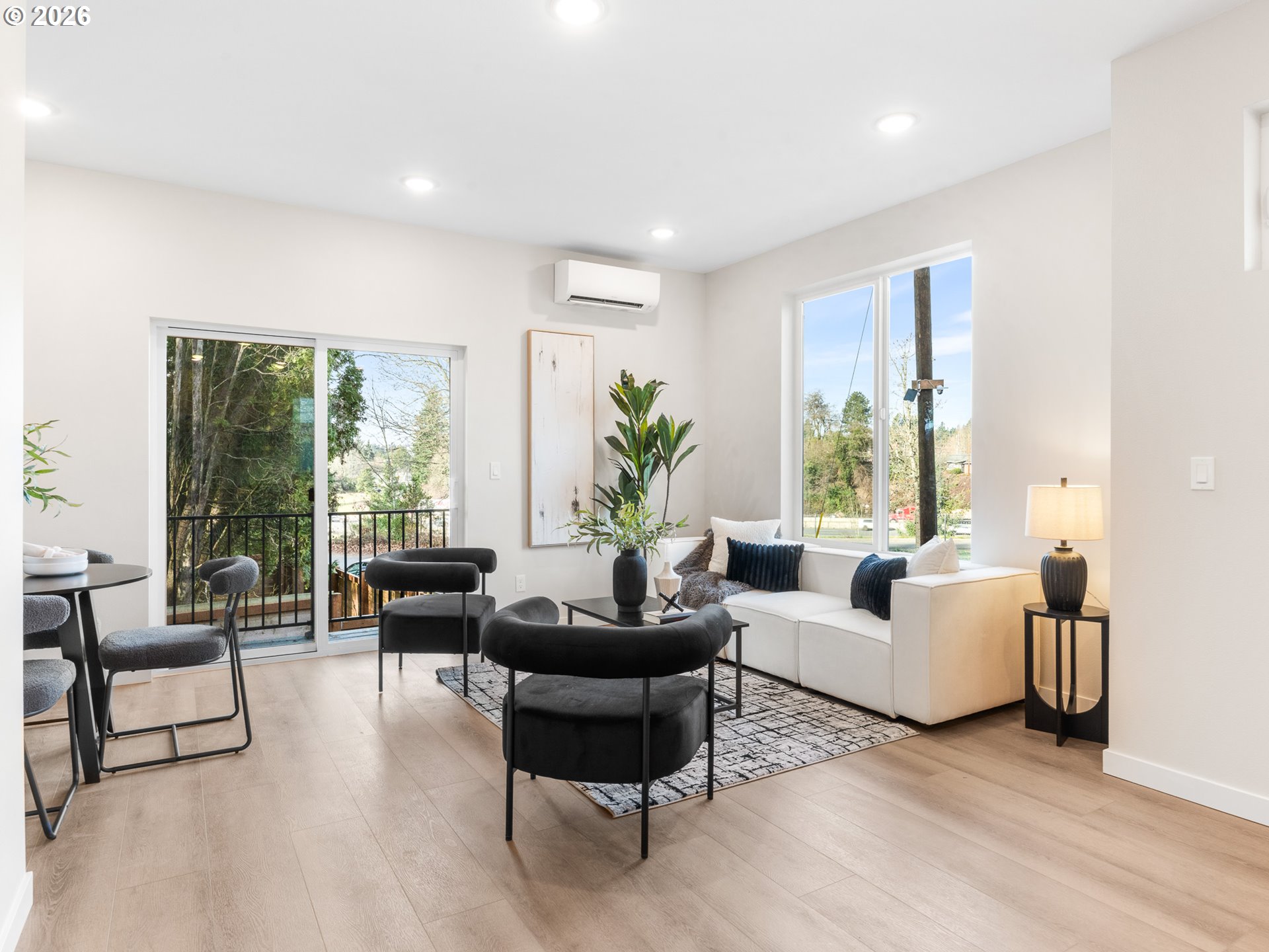 Photo #4: 671151934 Listing: Photo #4