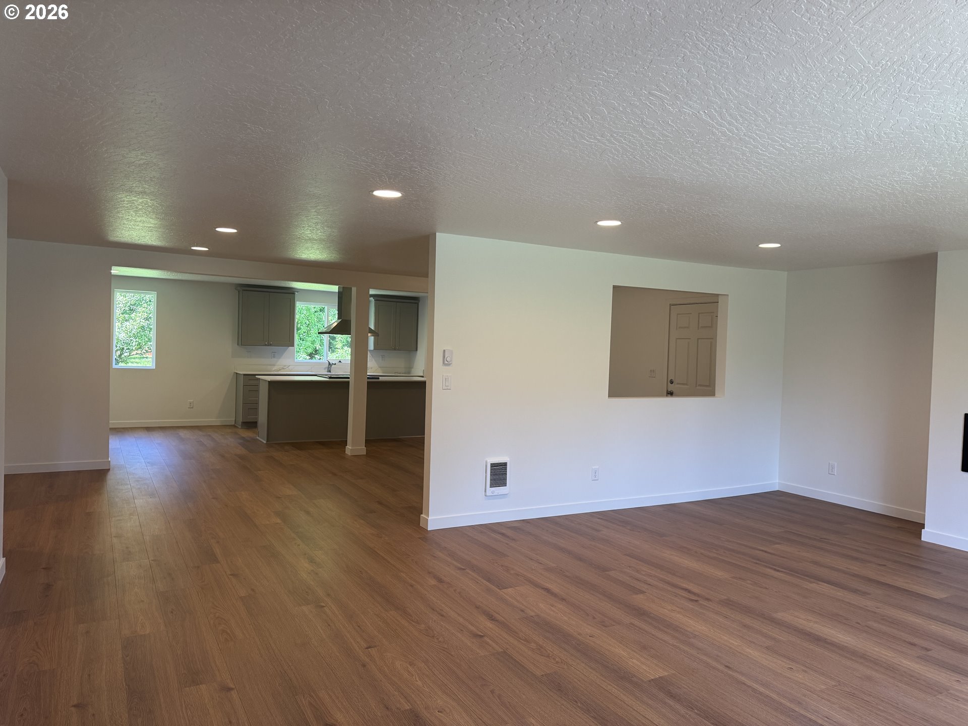 Property photo 4 of 33