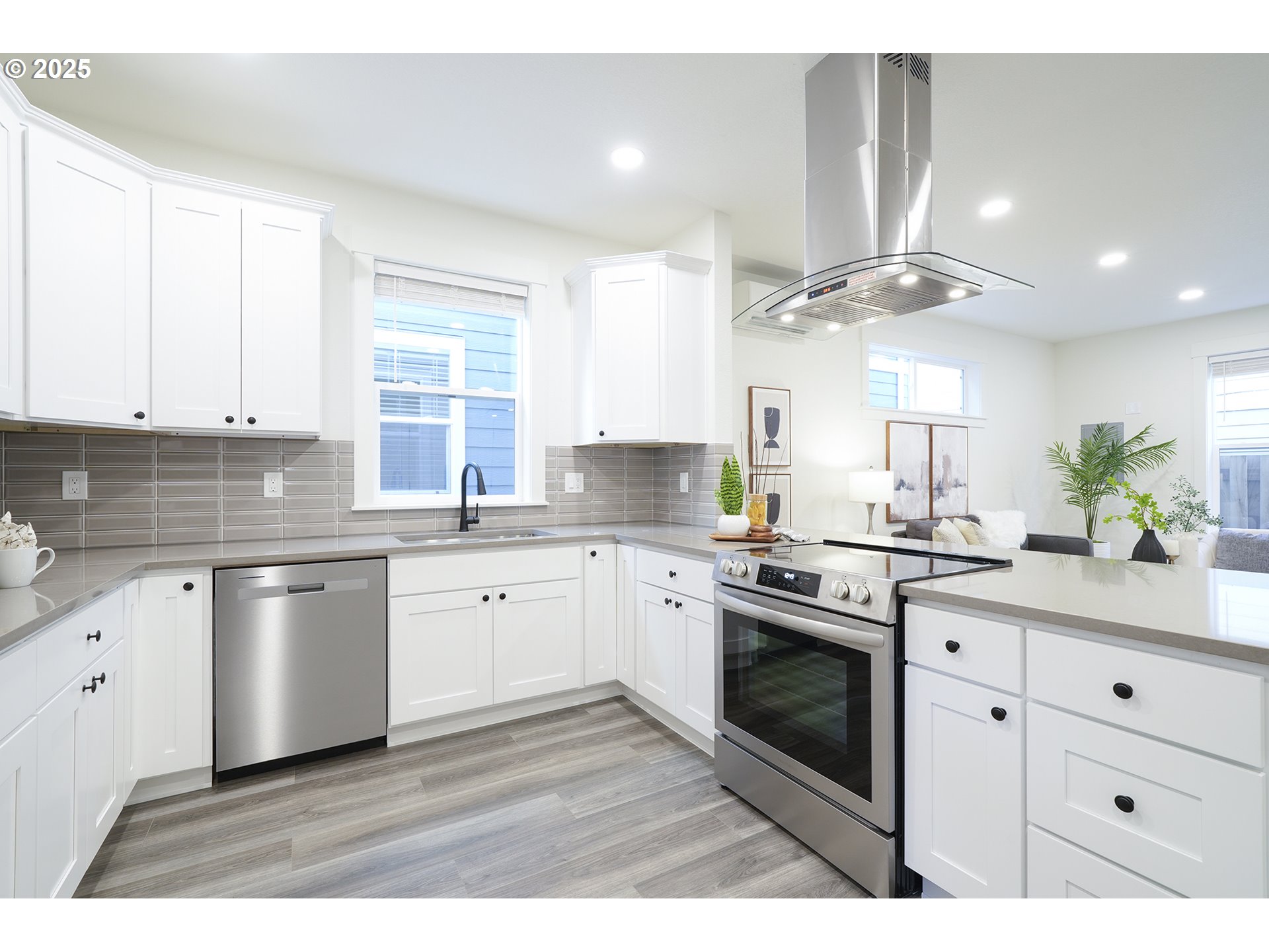 Photo #11: 671352621 Listing: Photo #11