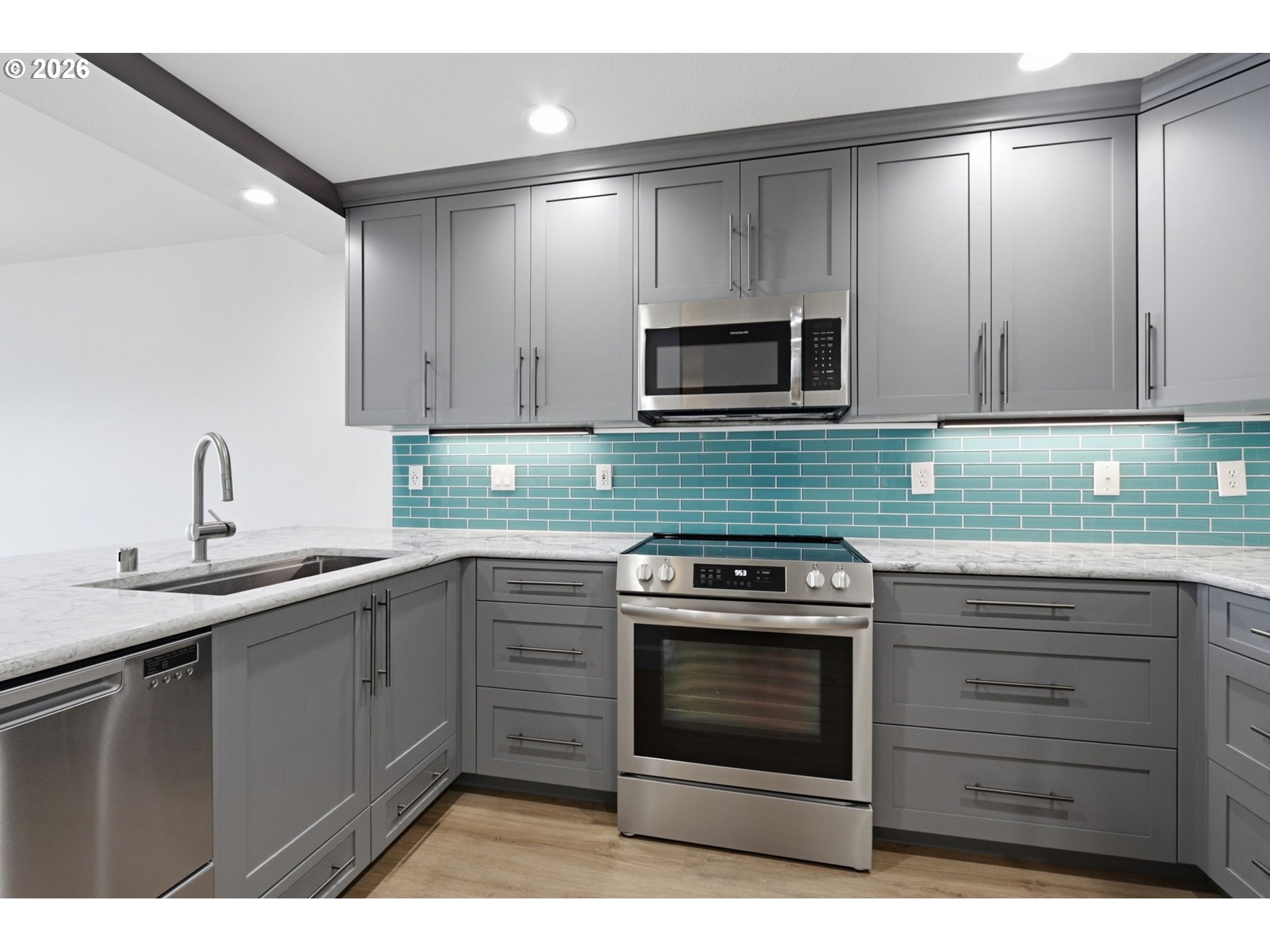 Photo #1: 672186473 Listing: Photo #1