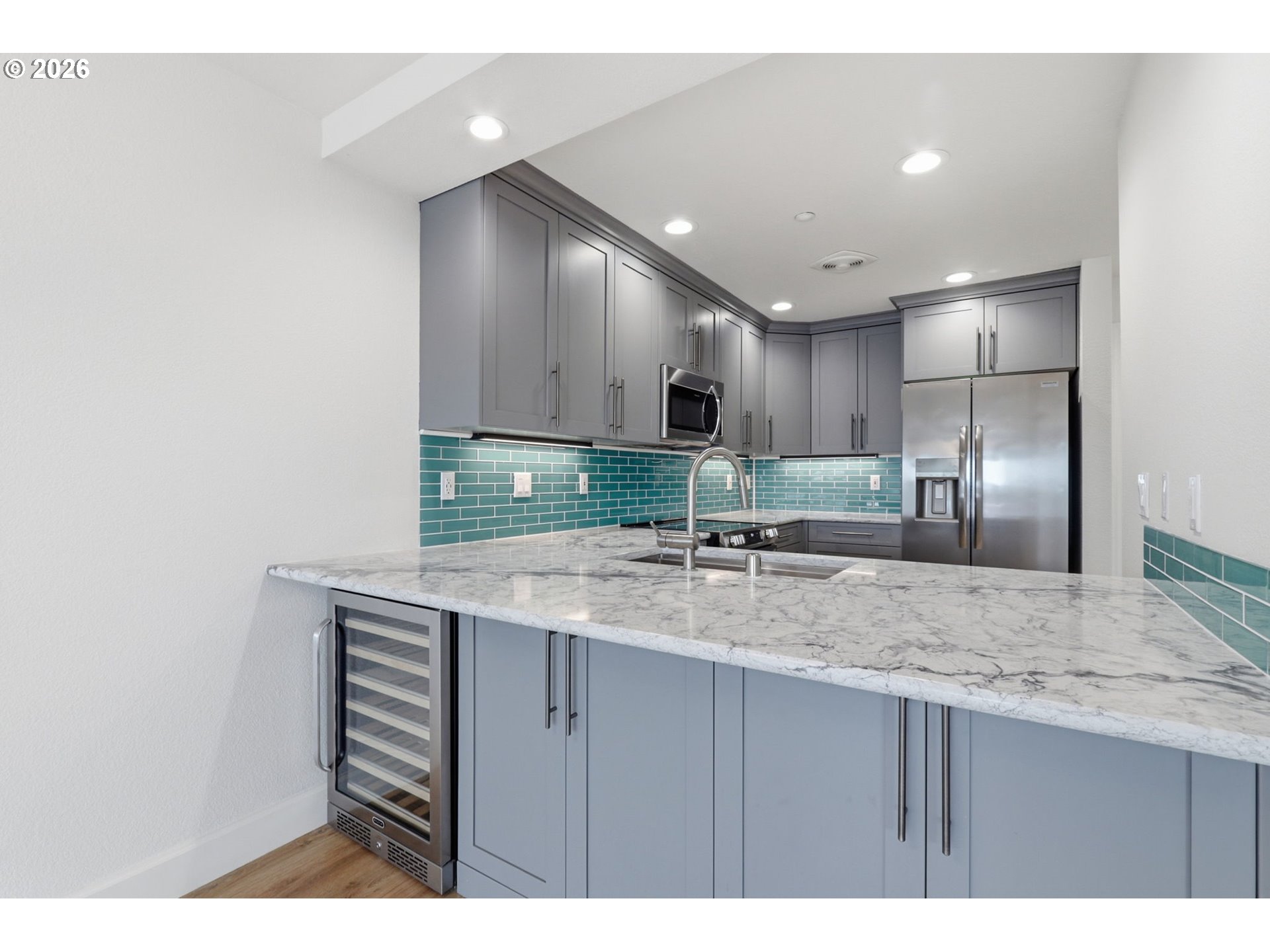 Photo #3: 672186473 Listing: Photo #3