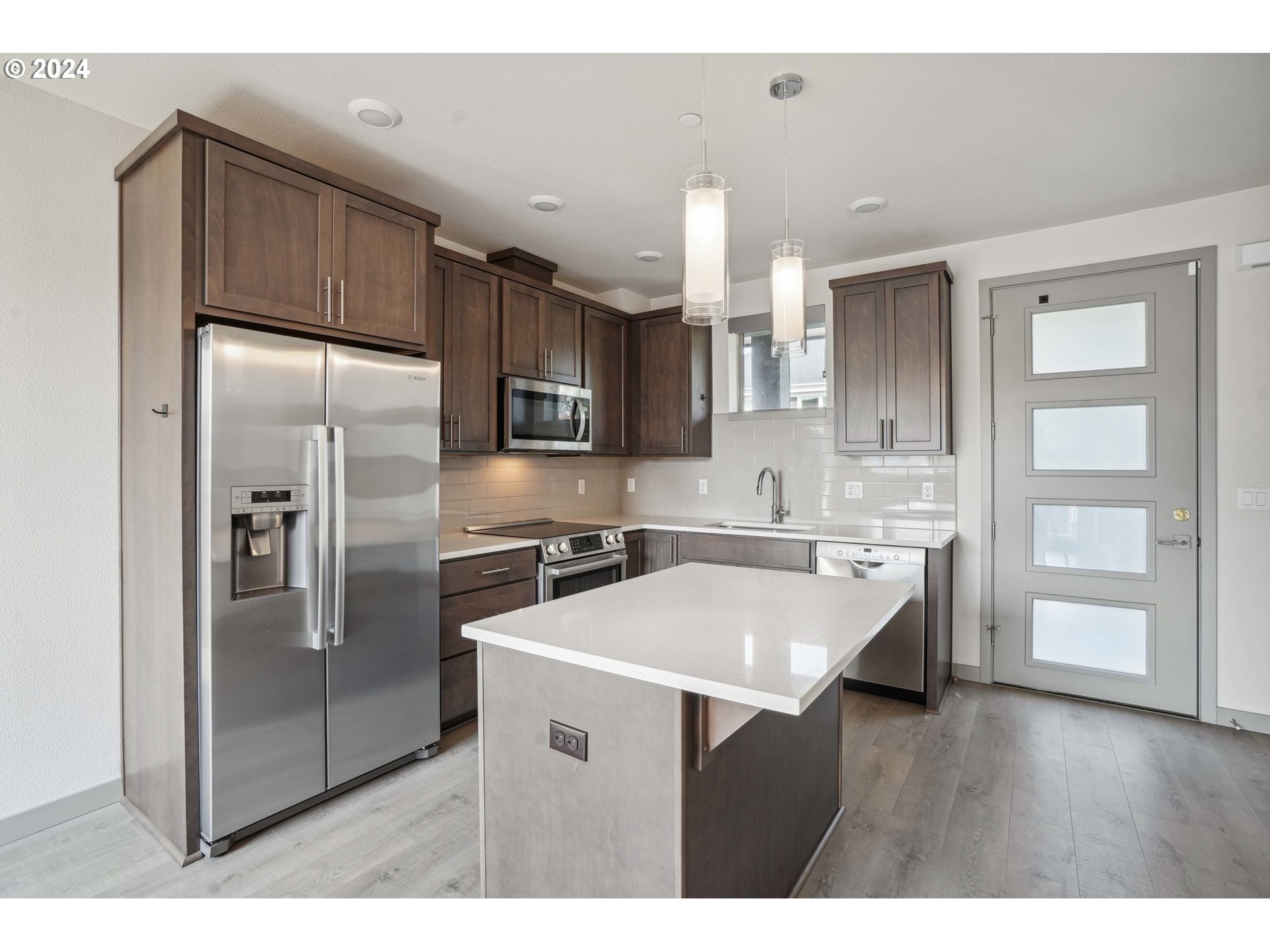 Photo #12: 672606941 Listing: Photo #12