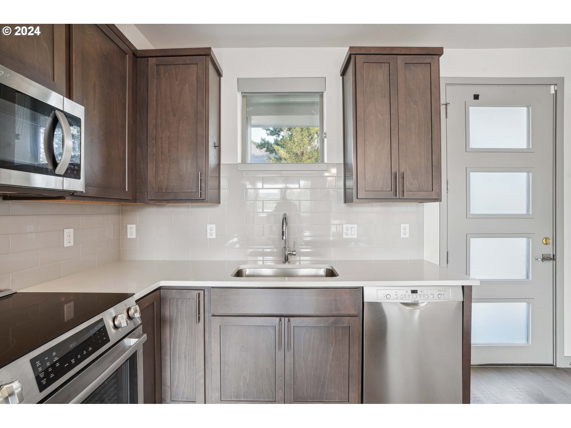 Photo #14: 672606941 Listing: Photo #14