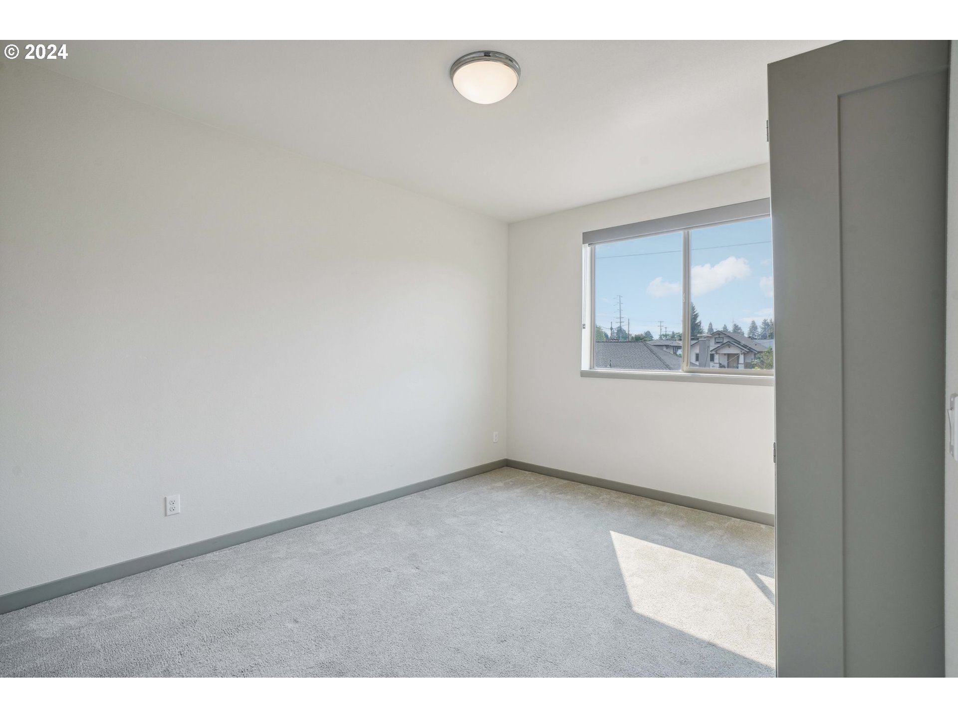 Photo #20: 672606941 Listing: Photo #20