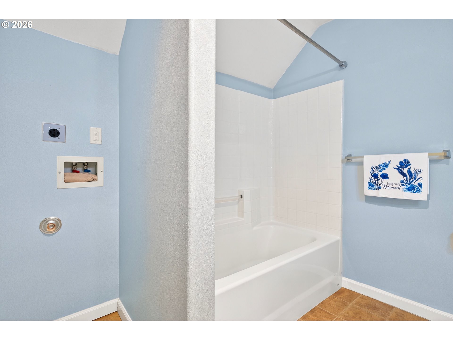 Photo #19: 673064992 Listing: Photo #19