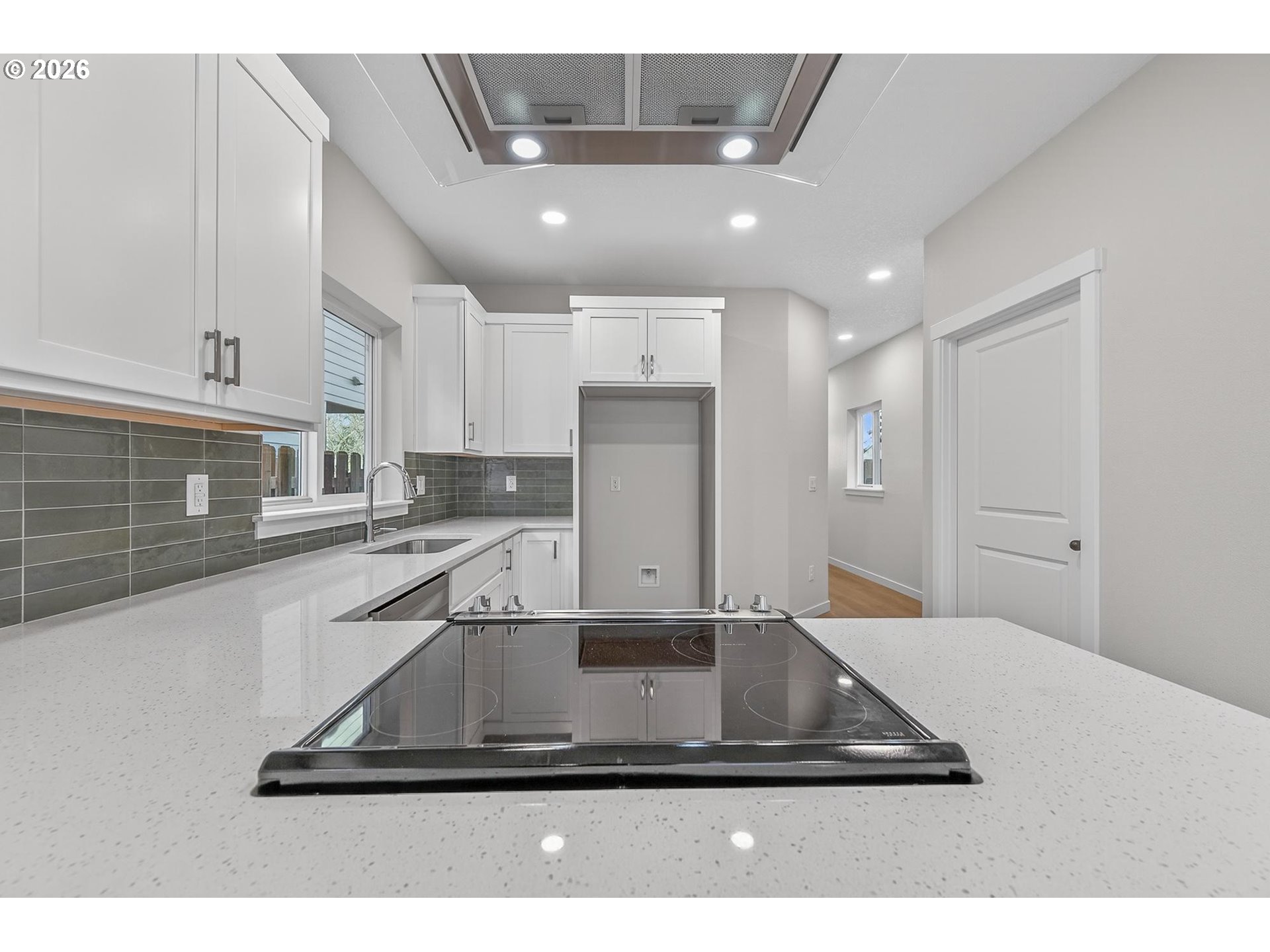 Photo #5: 673474911 Listing: Photo #5