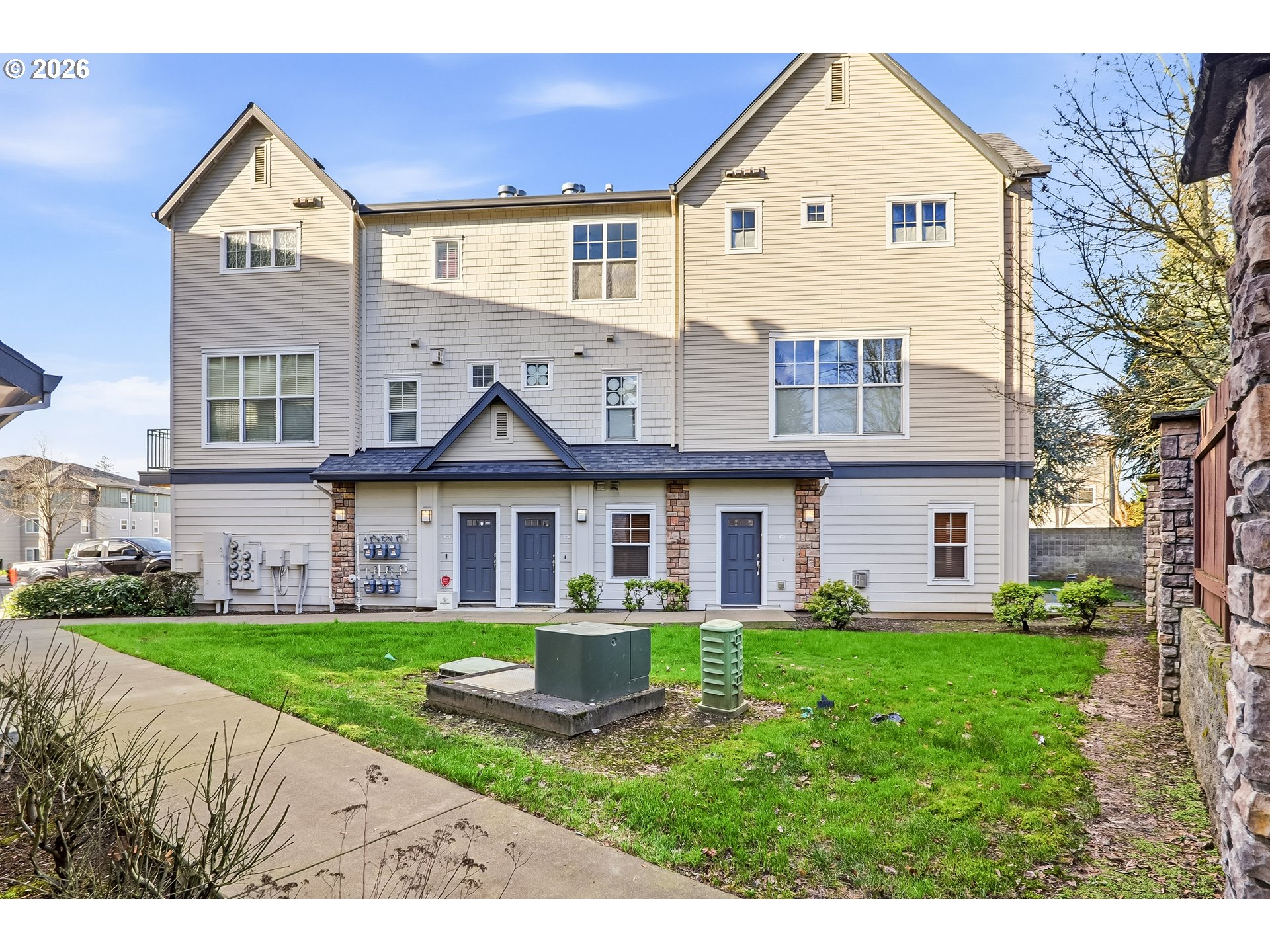 Photo #2: 673570283 Listing: Photo #2