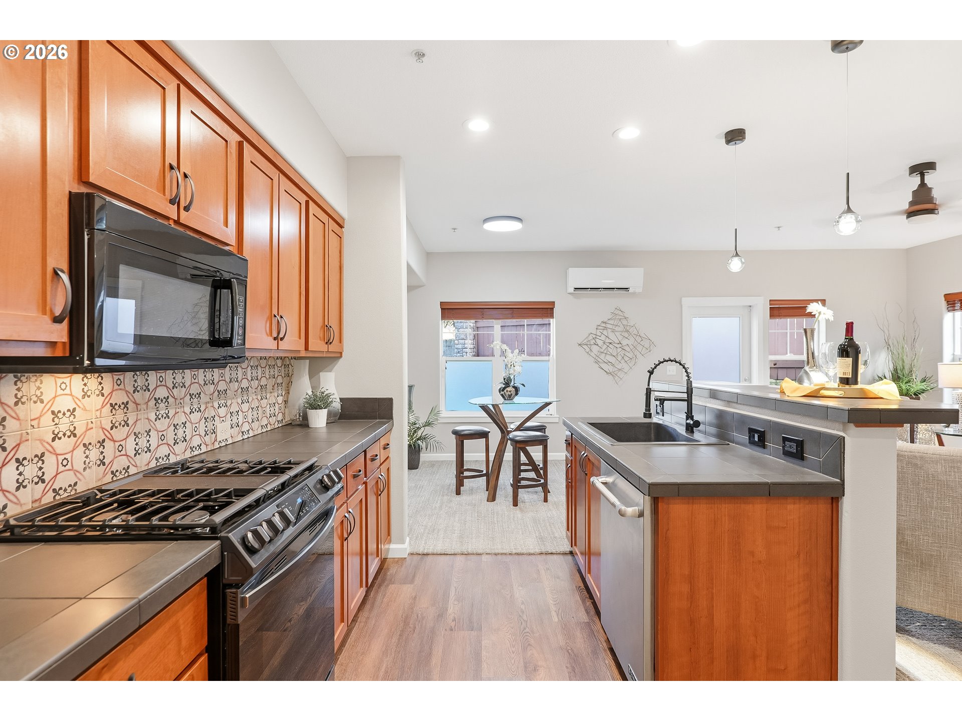 Photo #4: 673570283 Listing: Photo #4