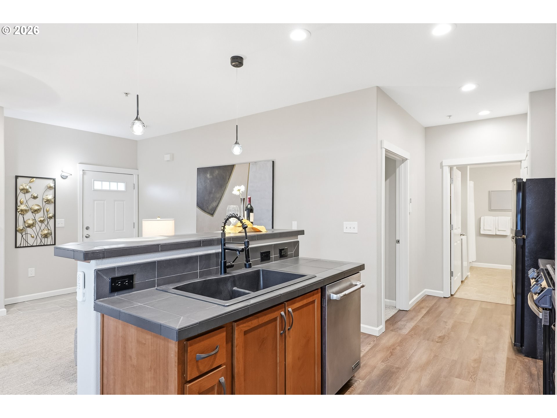 Photo #8: 673570283 Listing: Photo #8