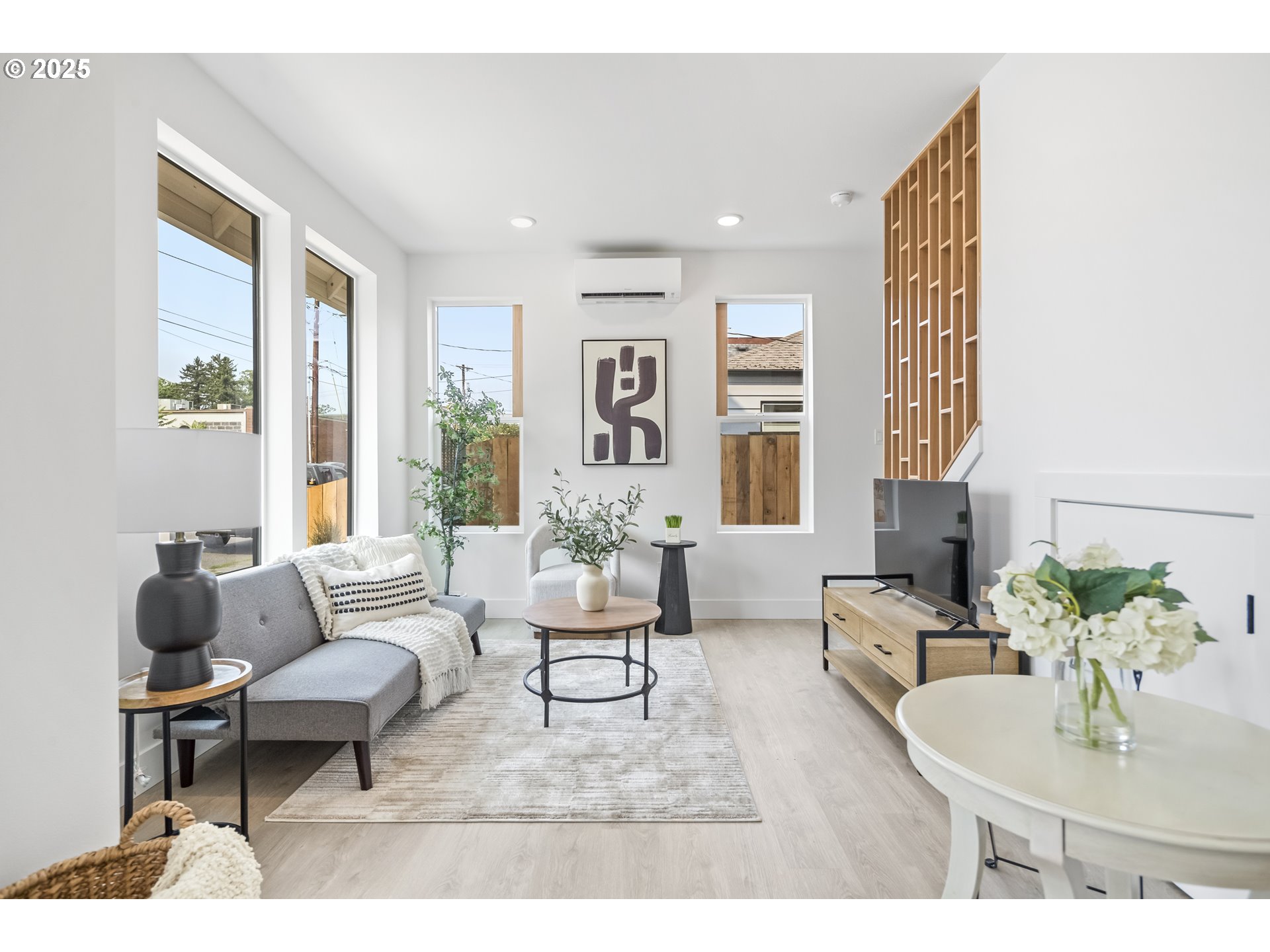 Photo #3: 673637833 Listing: Photo #3