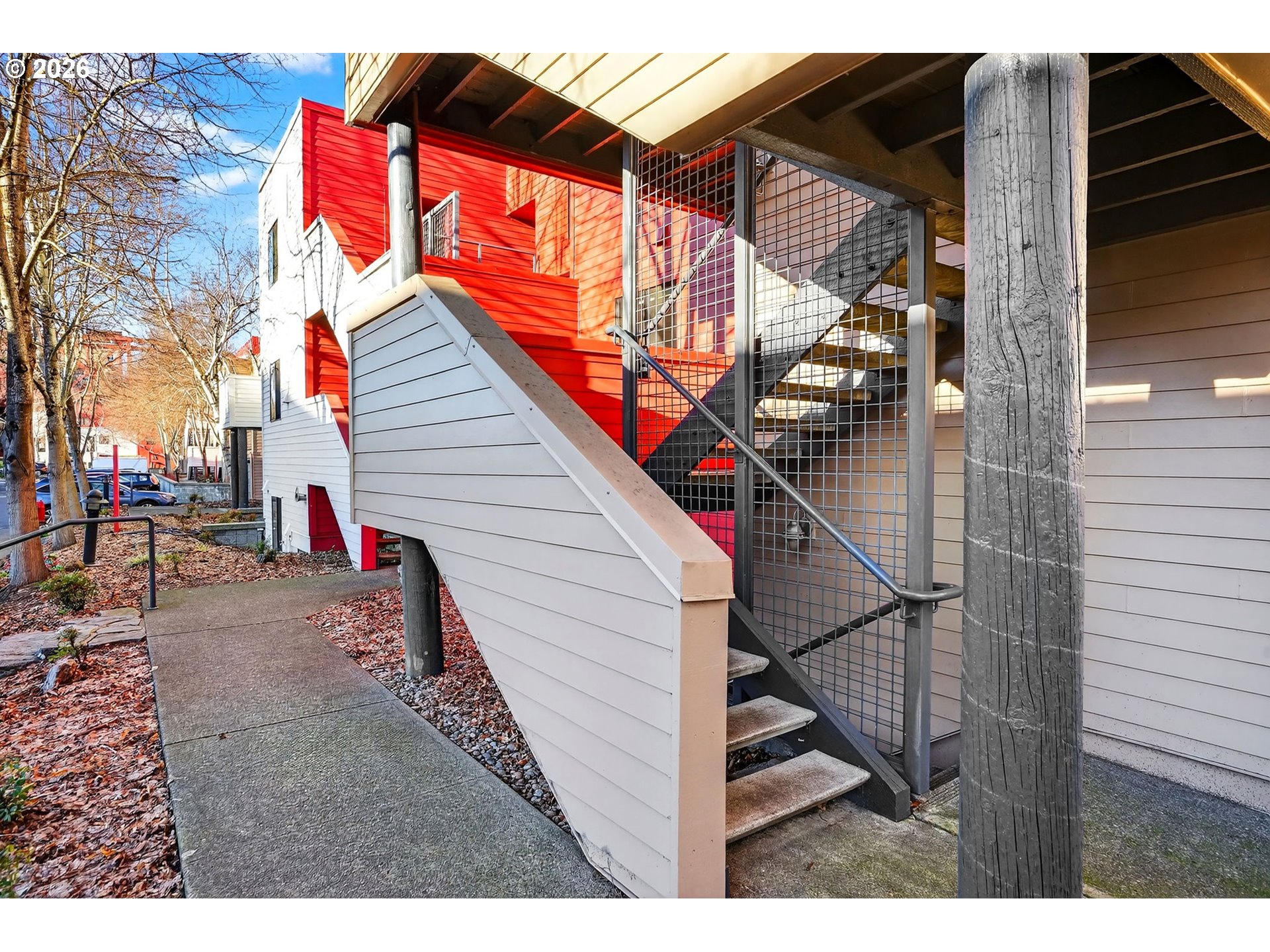 Photo #2: 673924571 Listing: Photo #2