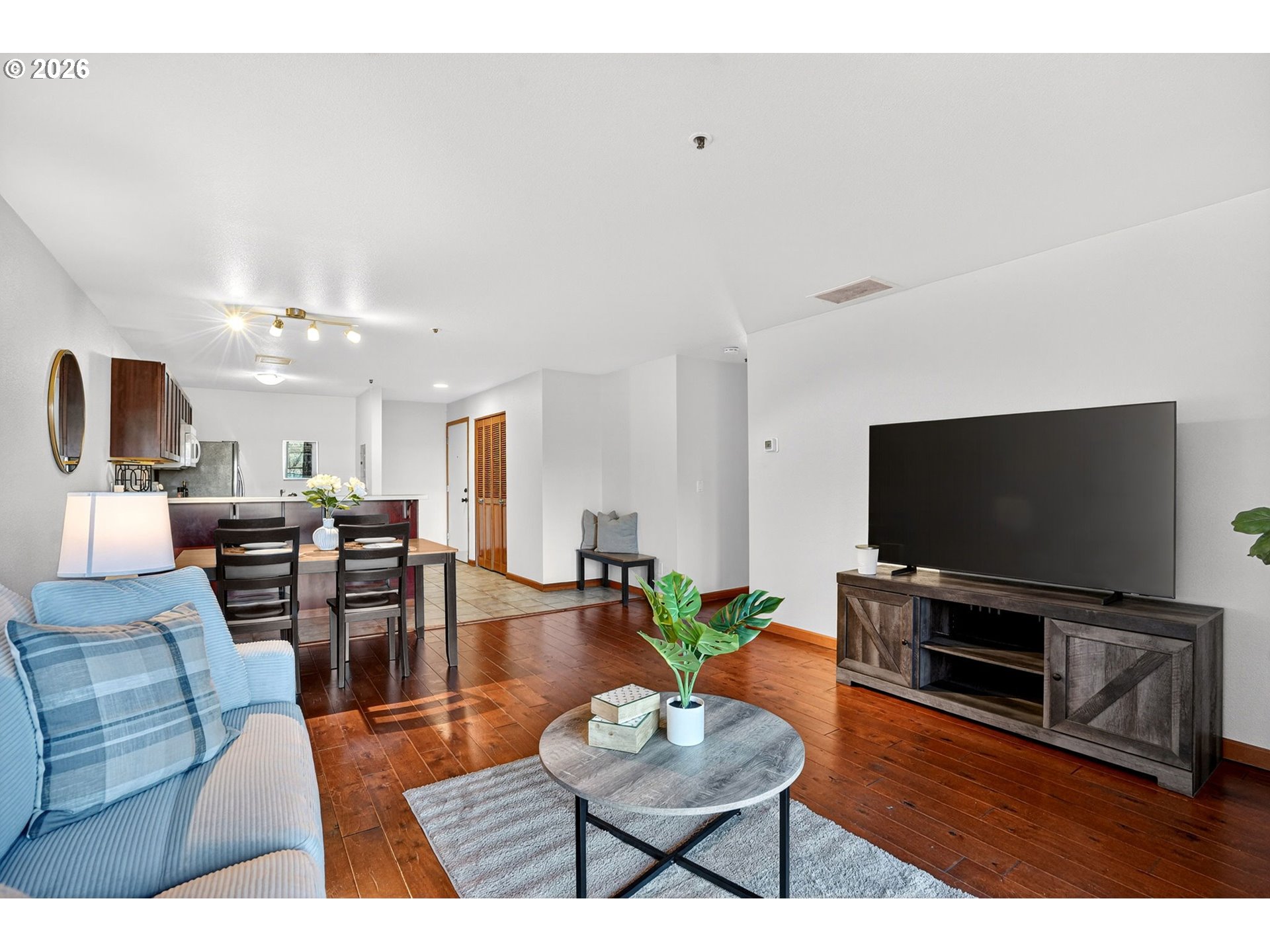 Photo #8: 673924571 Listing: Photo #8