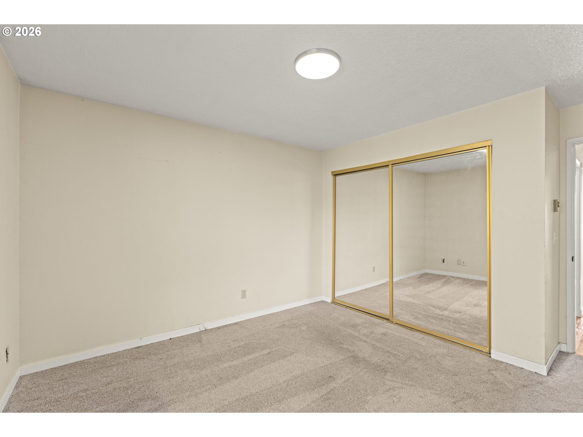 Photo #6: 674121089 Listing: Photo #6