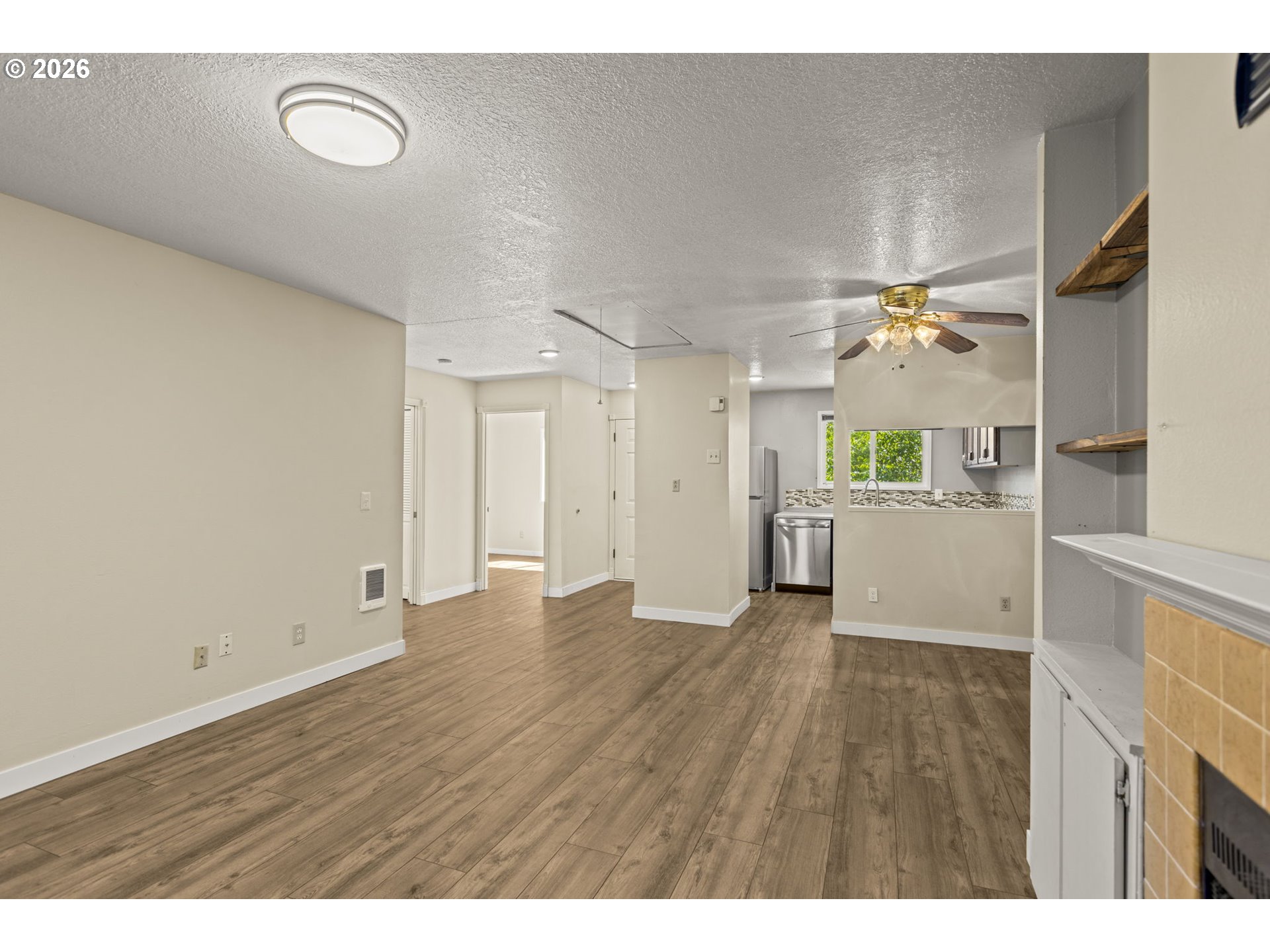 Photo #1: 674121089 Listing: Photo #1