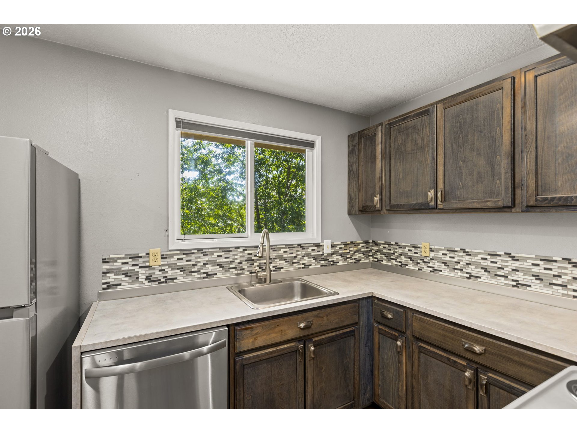 Photo #3: 674121089 Listing: Photo #3