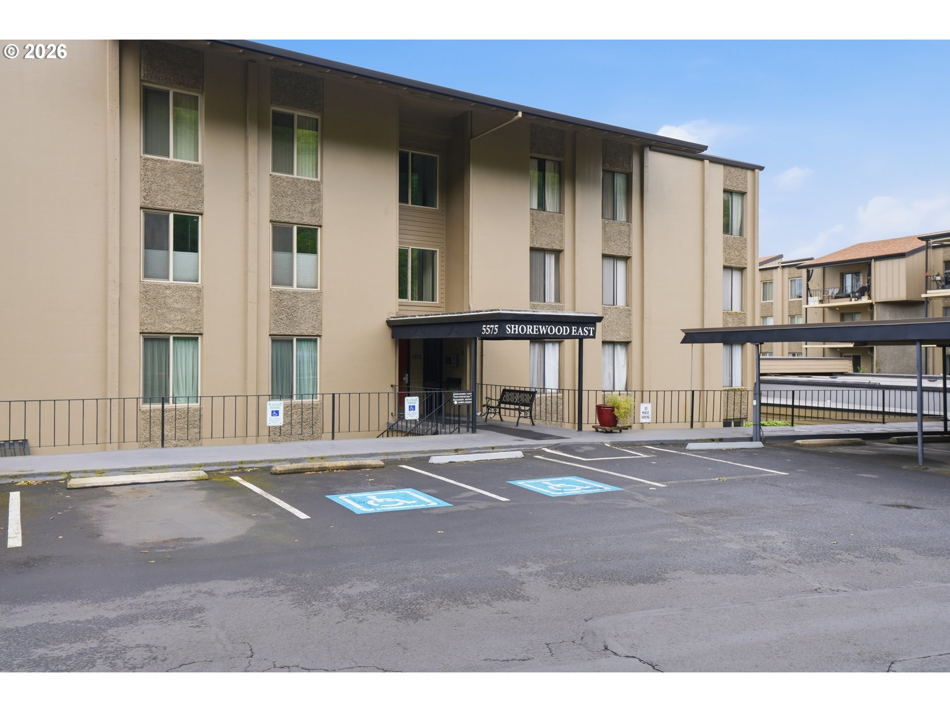 Photo #1: 674212305 Listing: Photo #1