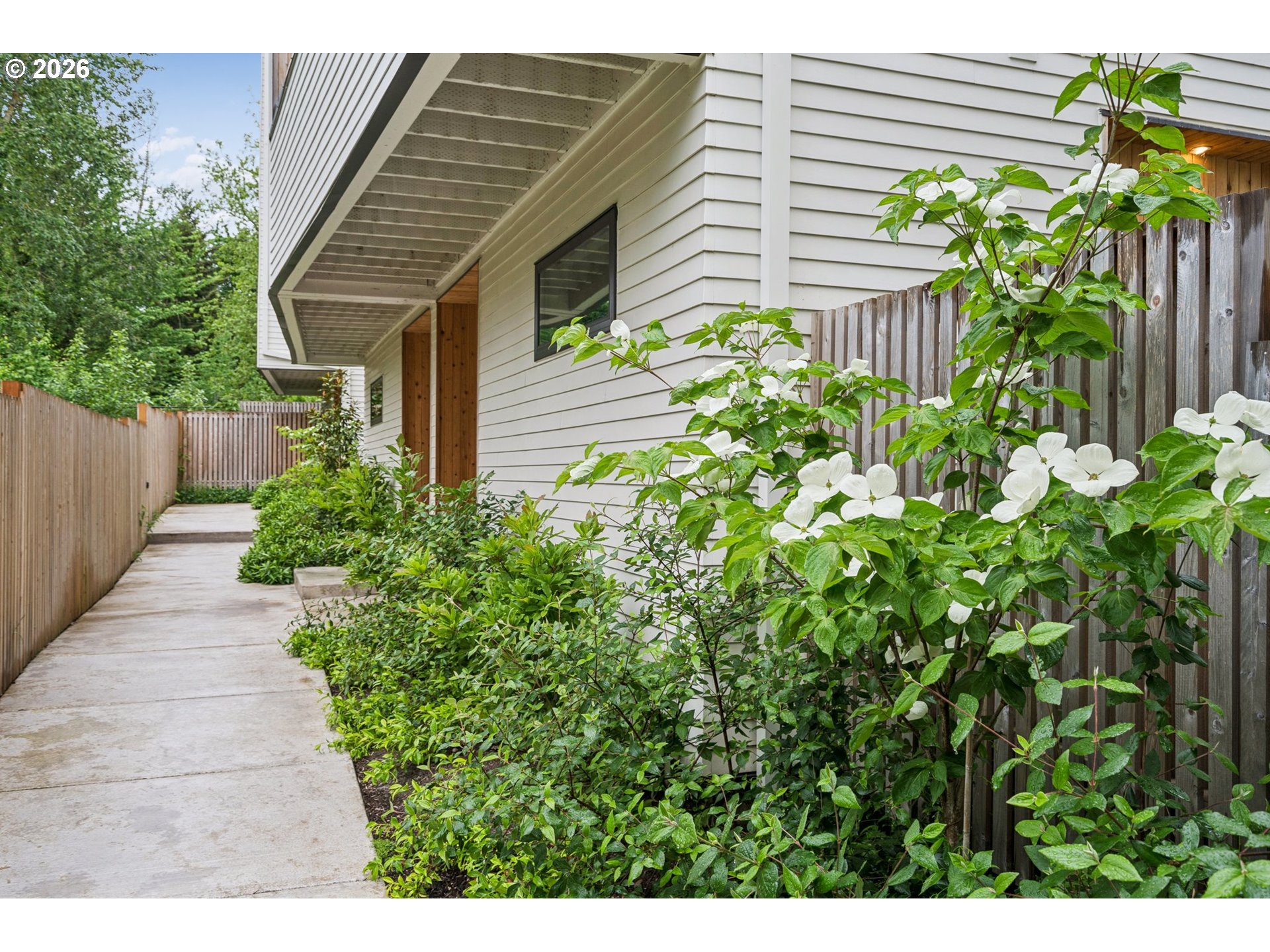 Photo #1: 674529452 Listing: Photo #1