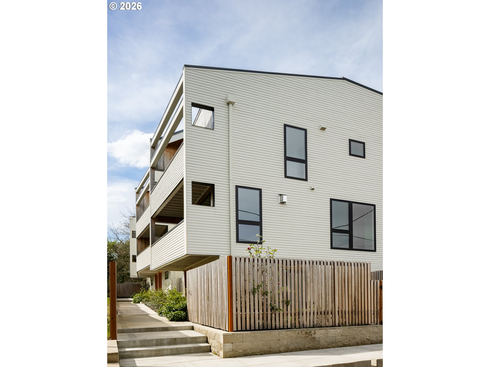 Photo #2: 674529452 Listing: Photo #2
