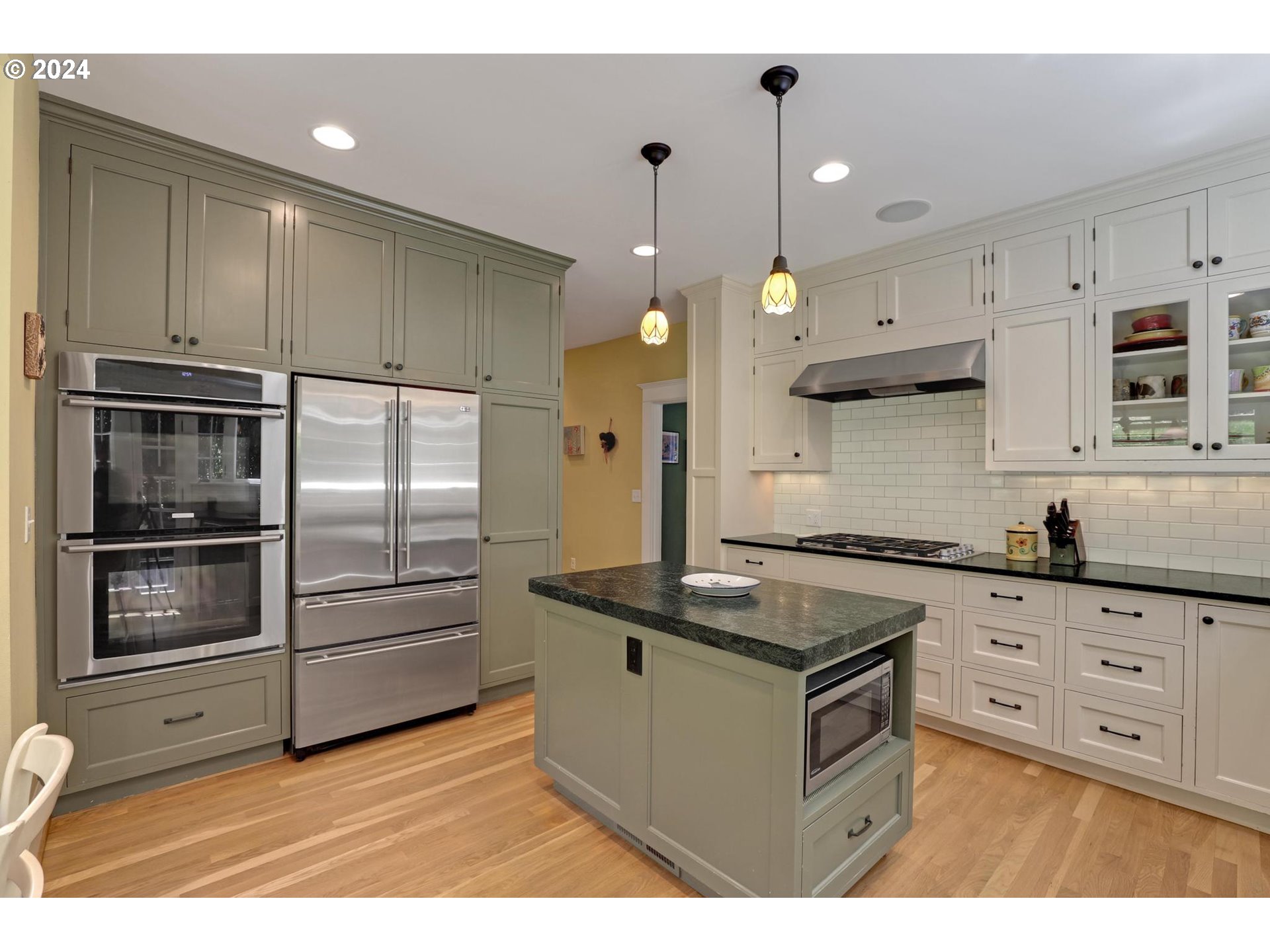 2514 NW Westover RD, Portland, OR, 97210
