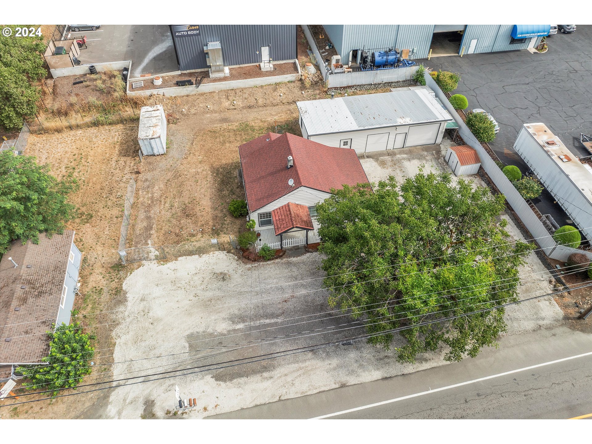 2099 LAKE SHORE DR, Eugene, OR, 97408
