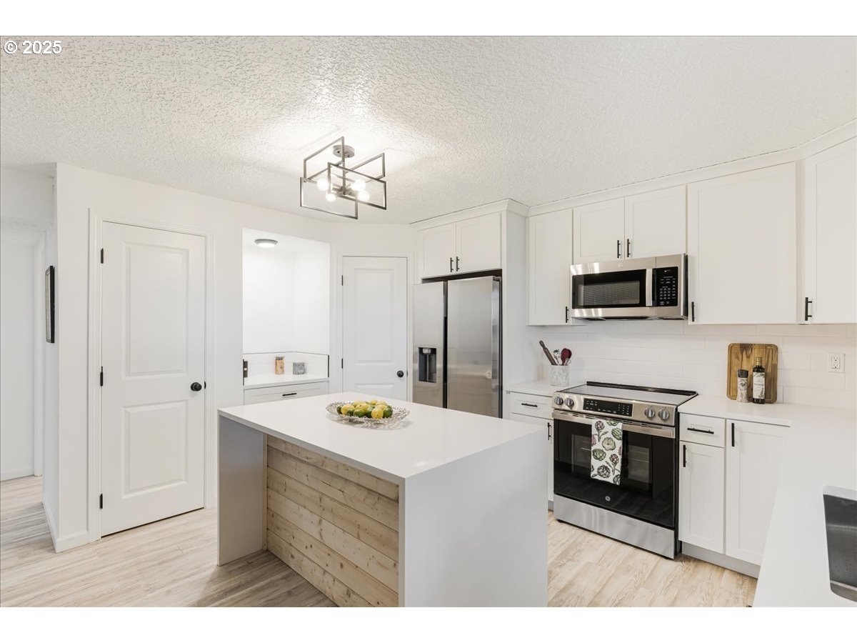 14041 NW MASON HILL RD, North Plains, OR, 97133